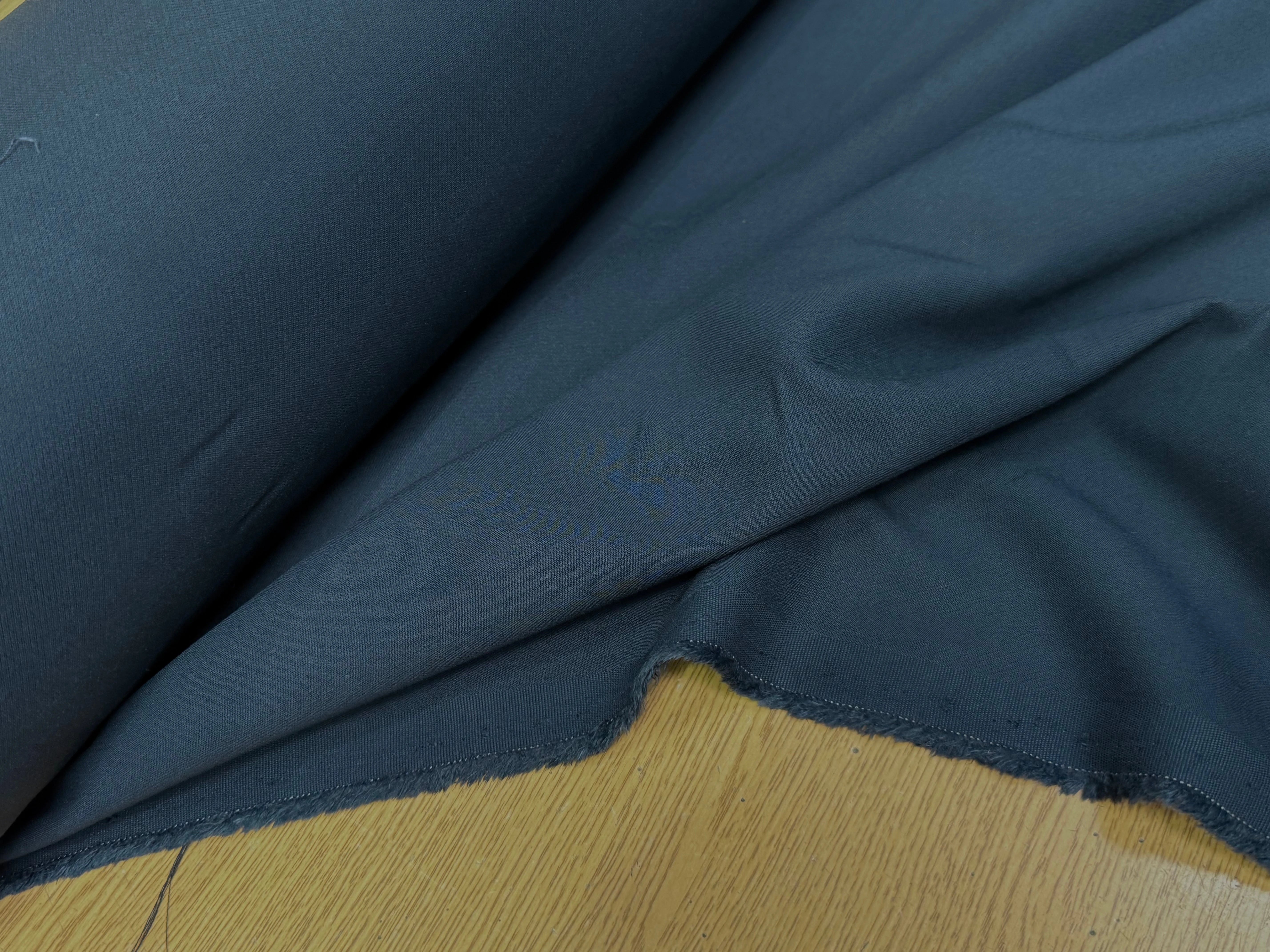 CREPE VISCOSE LOURD JAPAN BLEU PÉTROLE FONCÉ - My Little Coupon