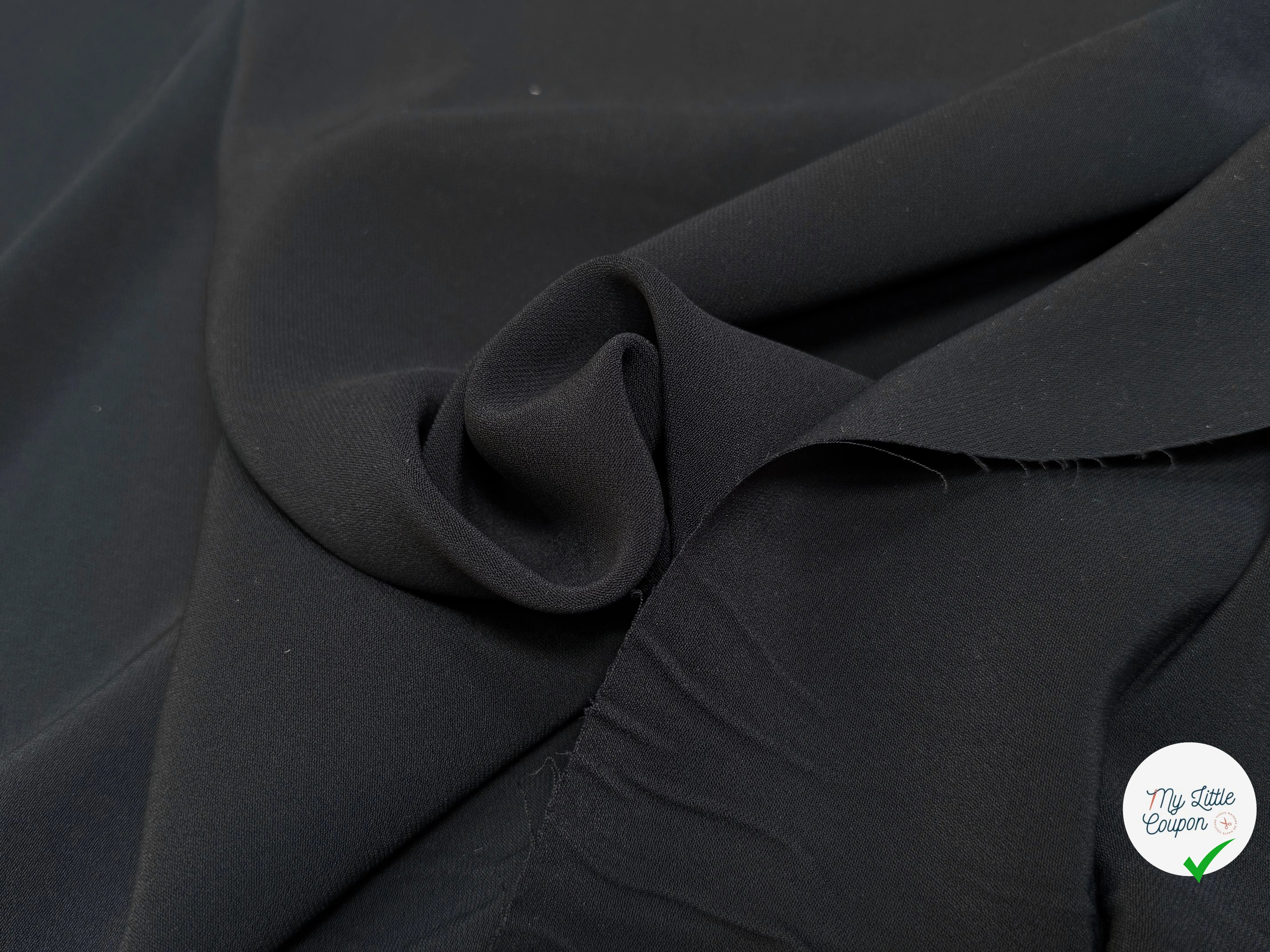 CREPE VISCOSE LOURD TRÈS BEAU TOMBÉ NOIR TRÈS LÉGÈREMENT SATINÉ - My Little Coupon