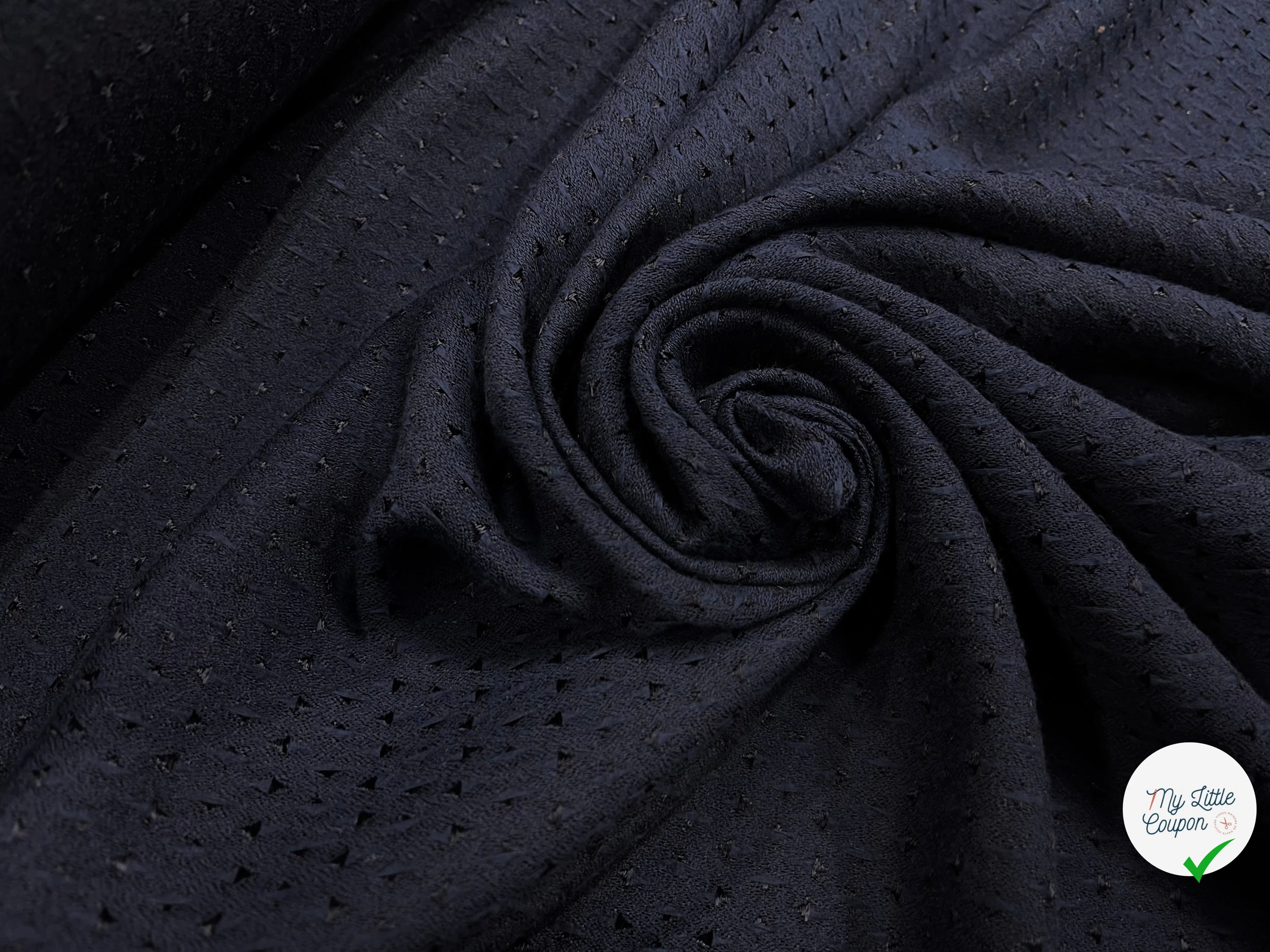 CREPE VISCOSE MOTIF TRIANGULAIRE JACQUARD NOIR MARINE - My Little Coupon
