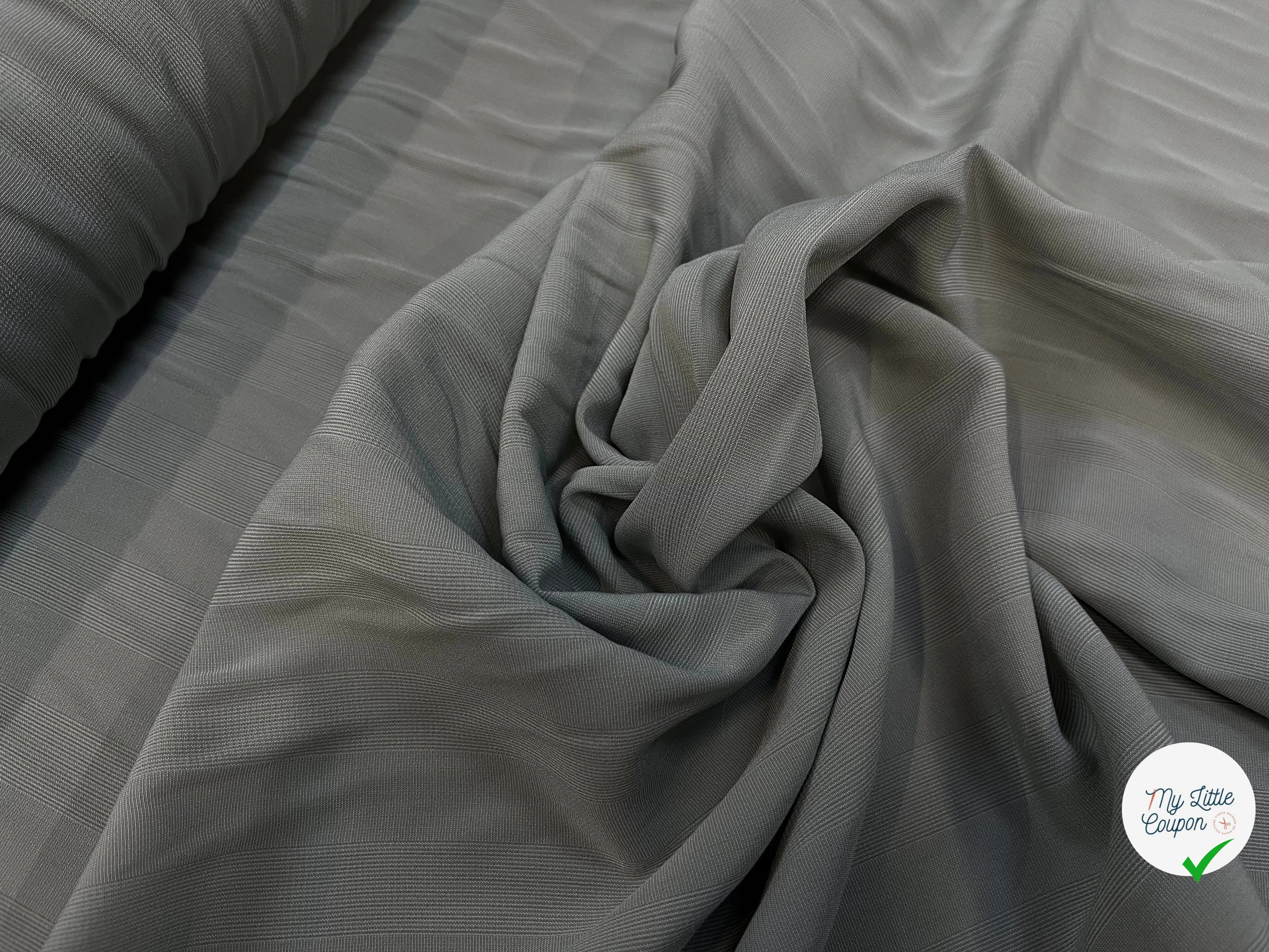 CREPE VISCOSE RAYÉ GRIS - My Little Coupon