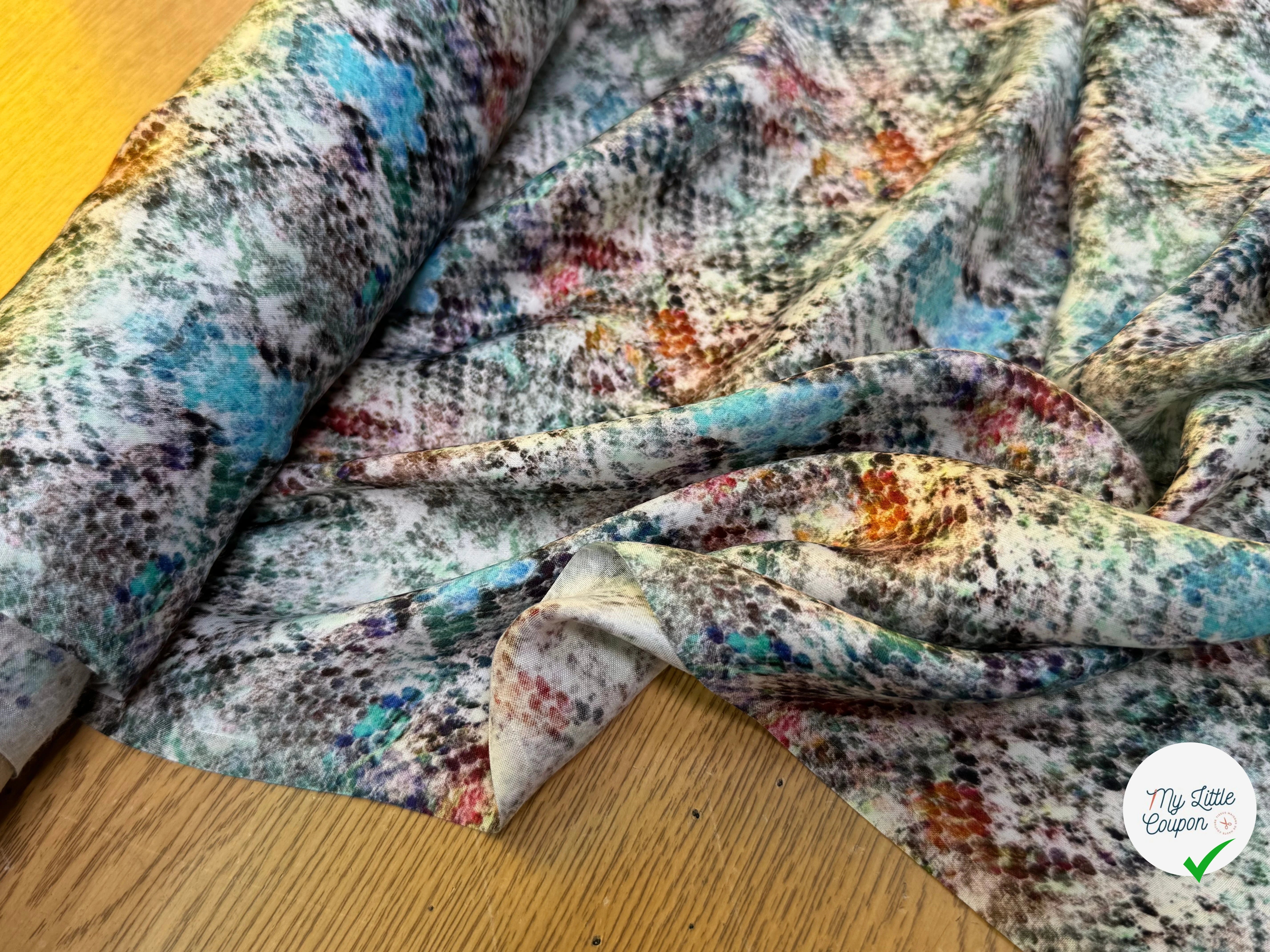 CREPE VISCOSE SATINÉ FLUIDE PYTHON MULTICOLORS - My Little Coupon