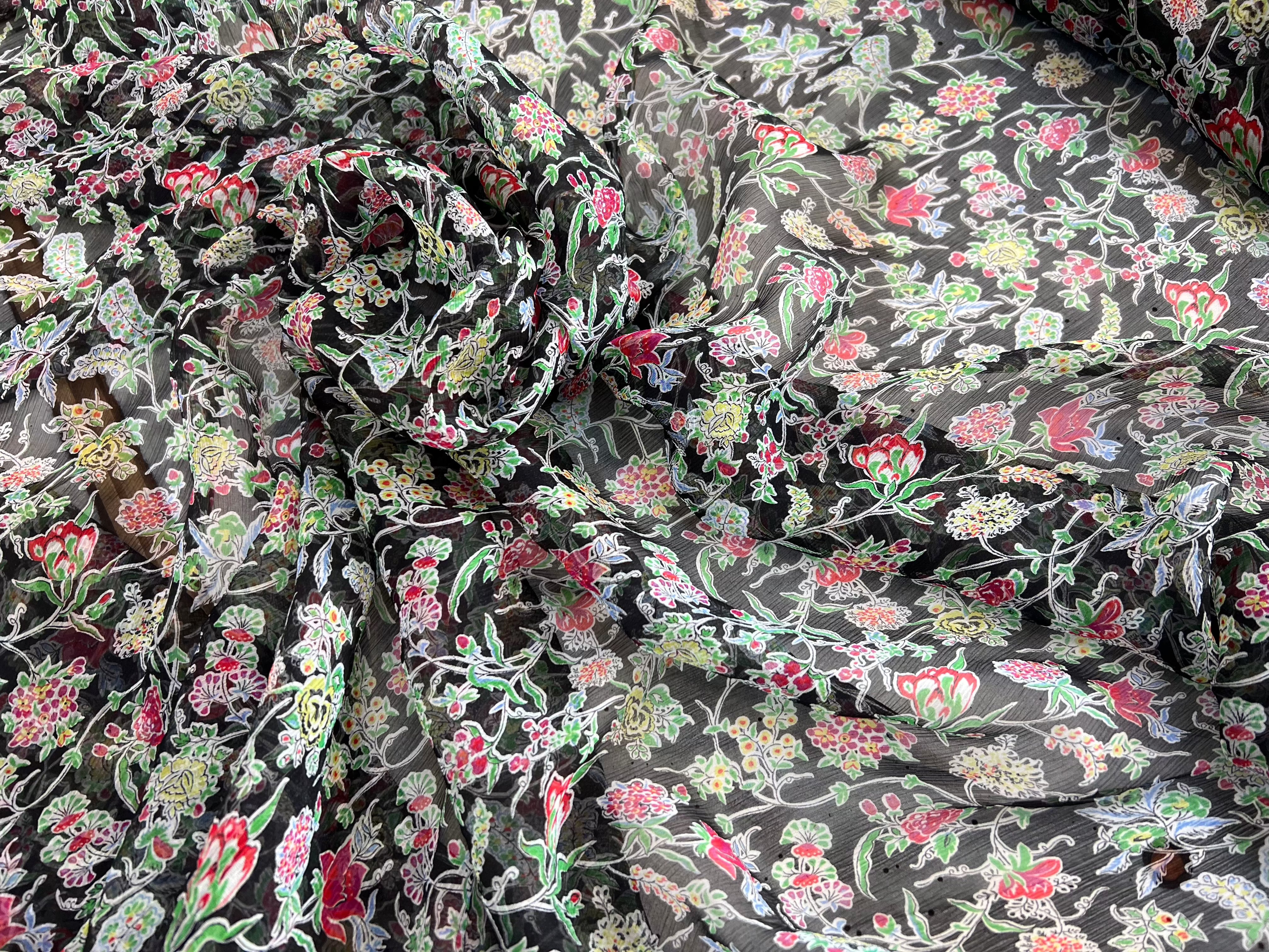 CRÉPON DE SOIE FLEURS COLORÉES SUR FOND NOIR MLC INTERN
