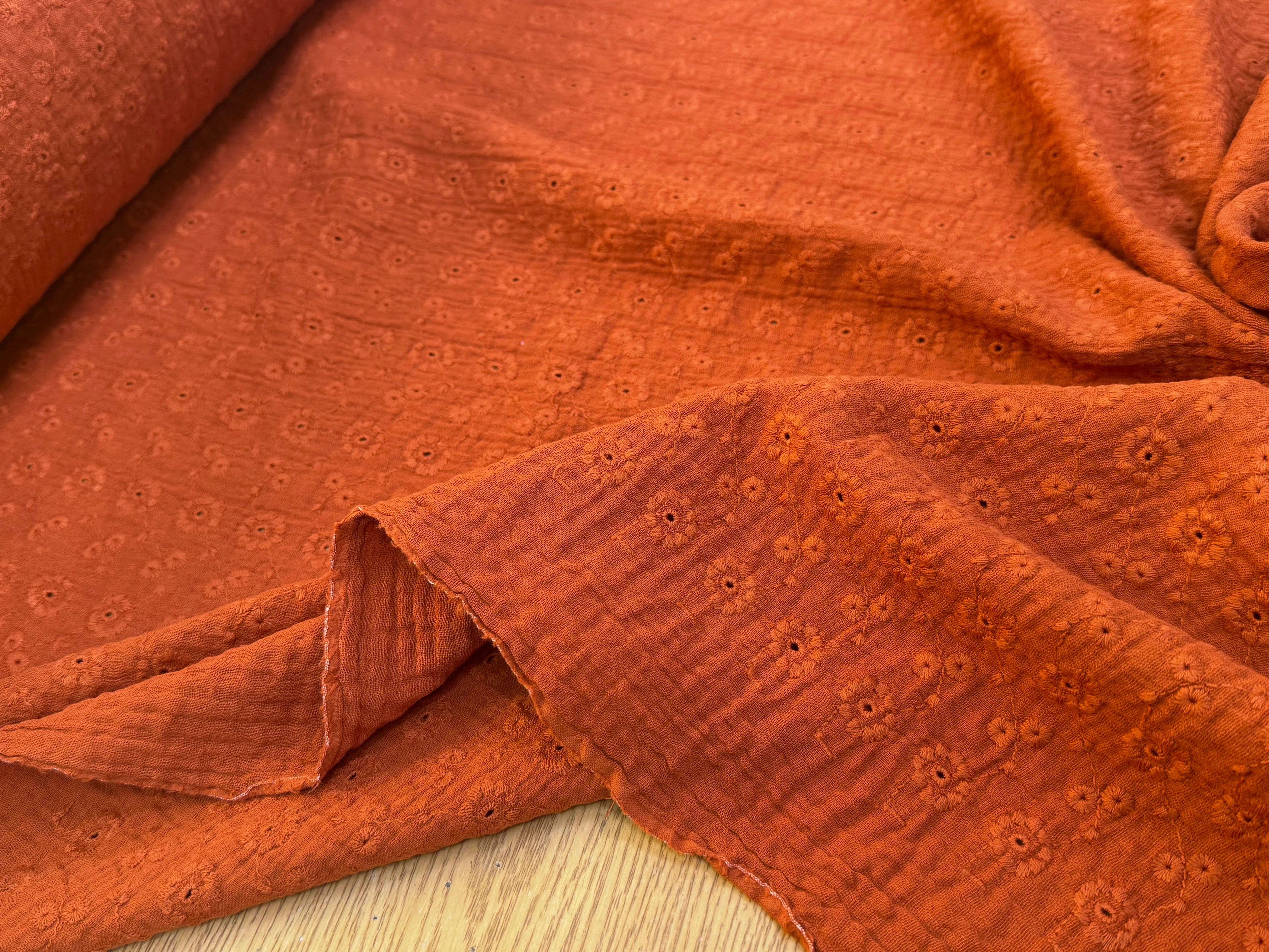 BRODERIE ANGLAISE COTON ROUILLE - My Little Coupon