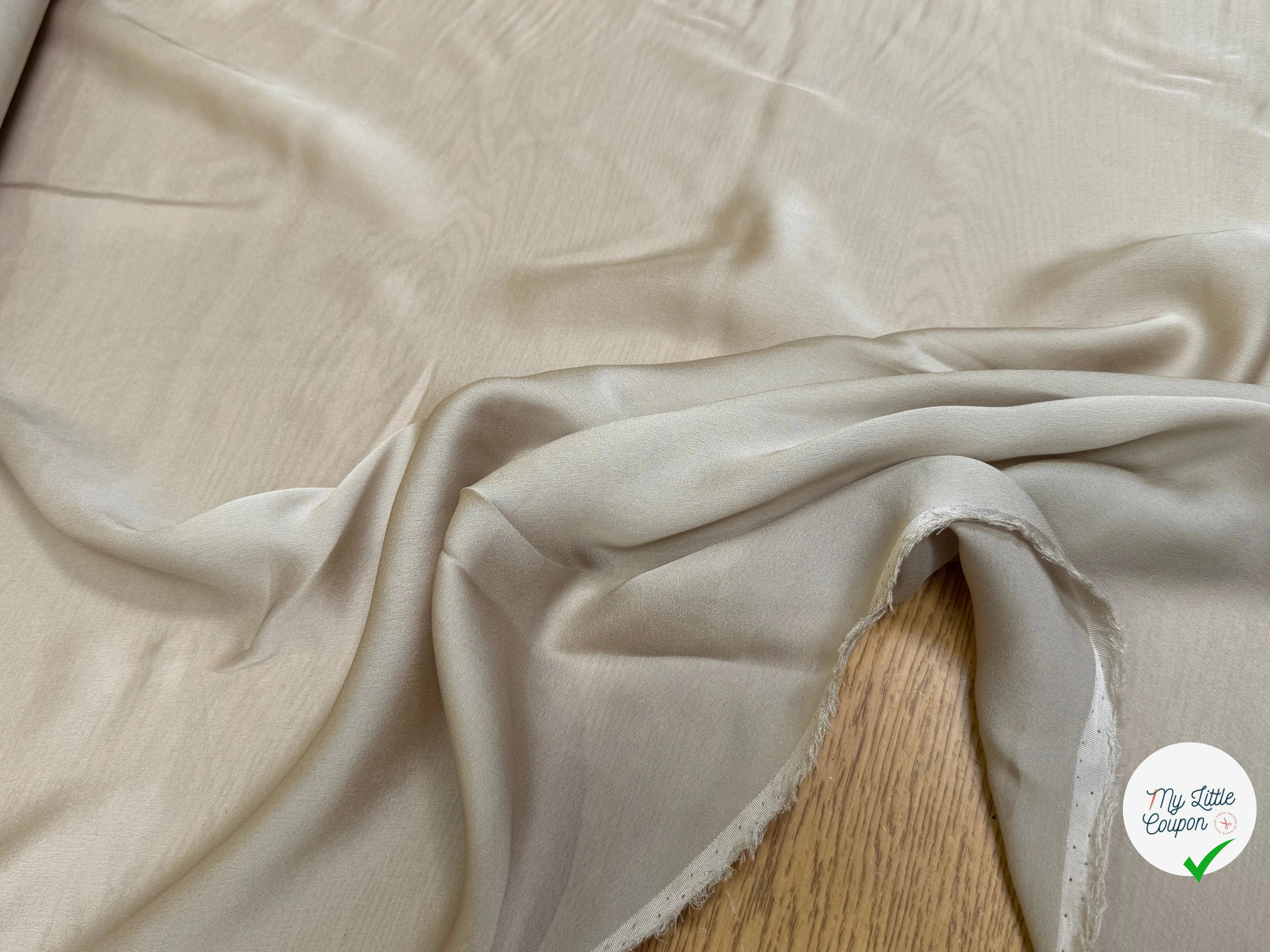 (Chute) CREPE ENVERS SATIN SOIE BEIGE TRÈS FLUIDE - My Little Coupon