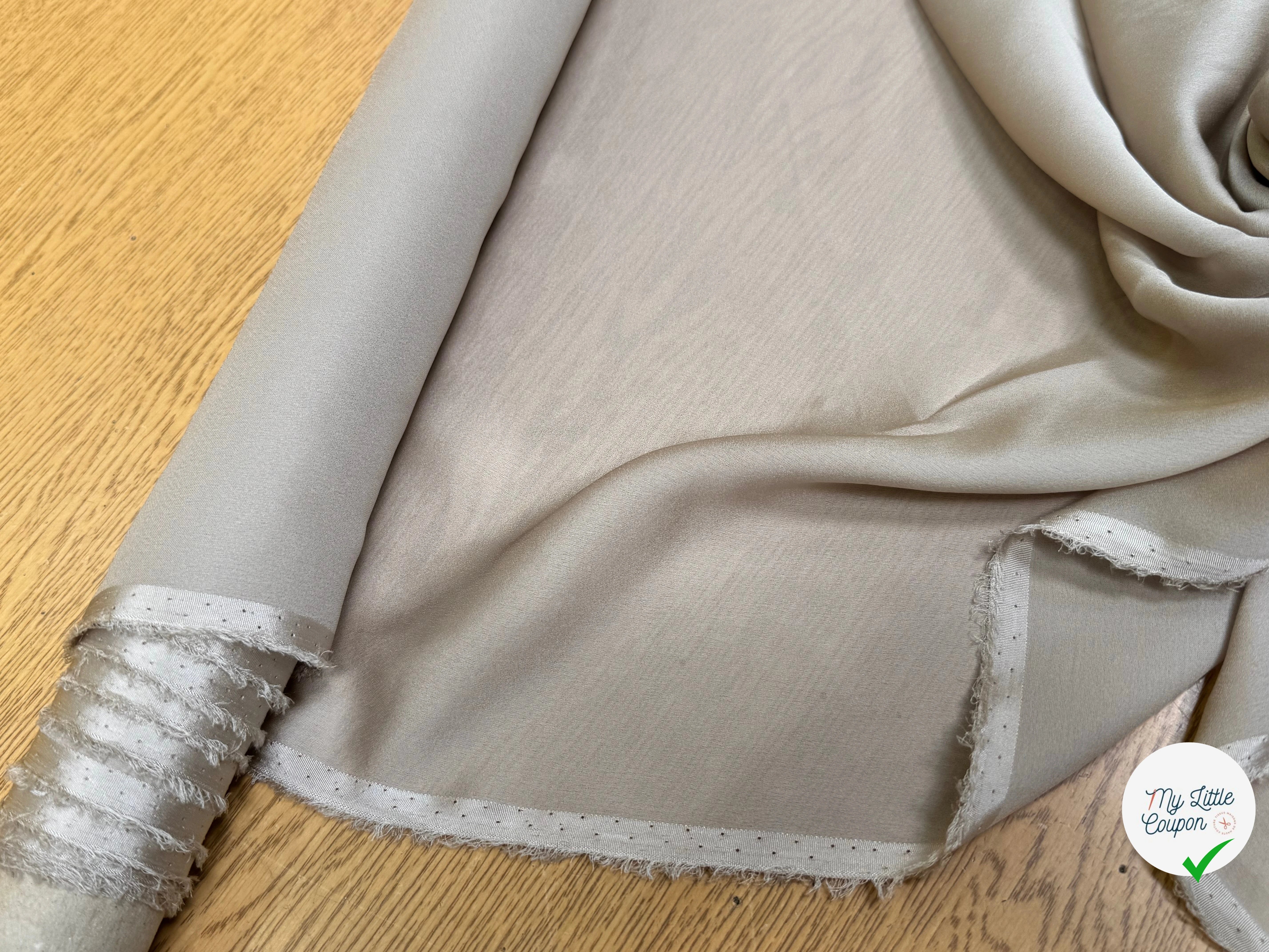 (Chute) CREPE ENVERS SATIN SOIE BEIGE TRÈS FLUIDE - My Little Coupon