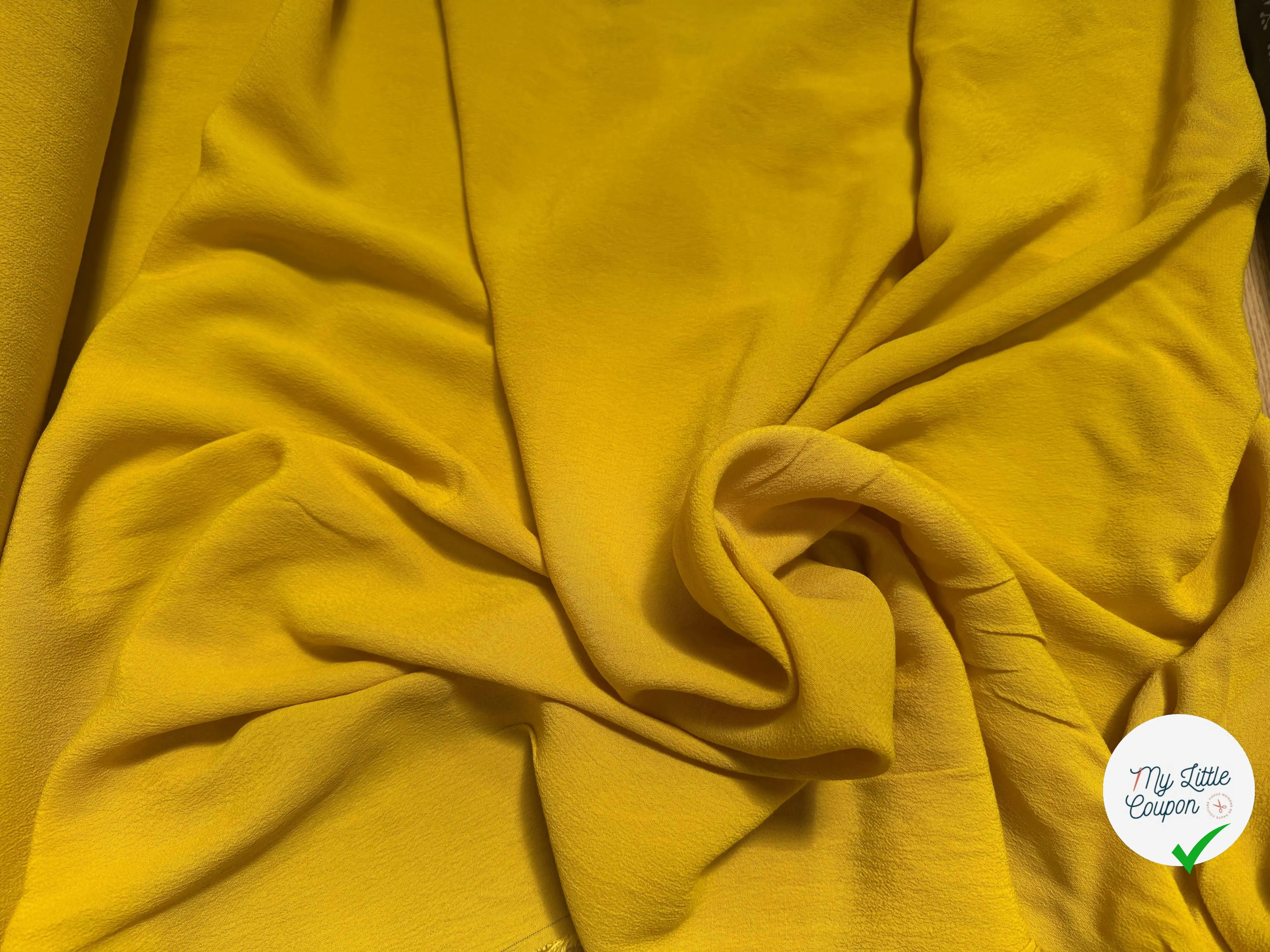 CRÊPE MAROCAIN 100% VISCOSE UNI JAUNE - My Little Coupon