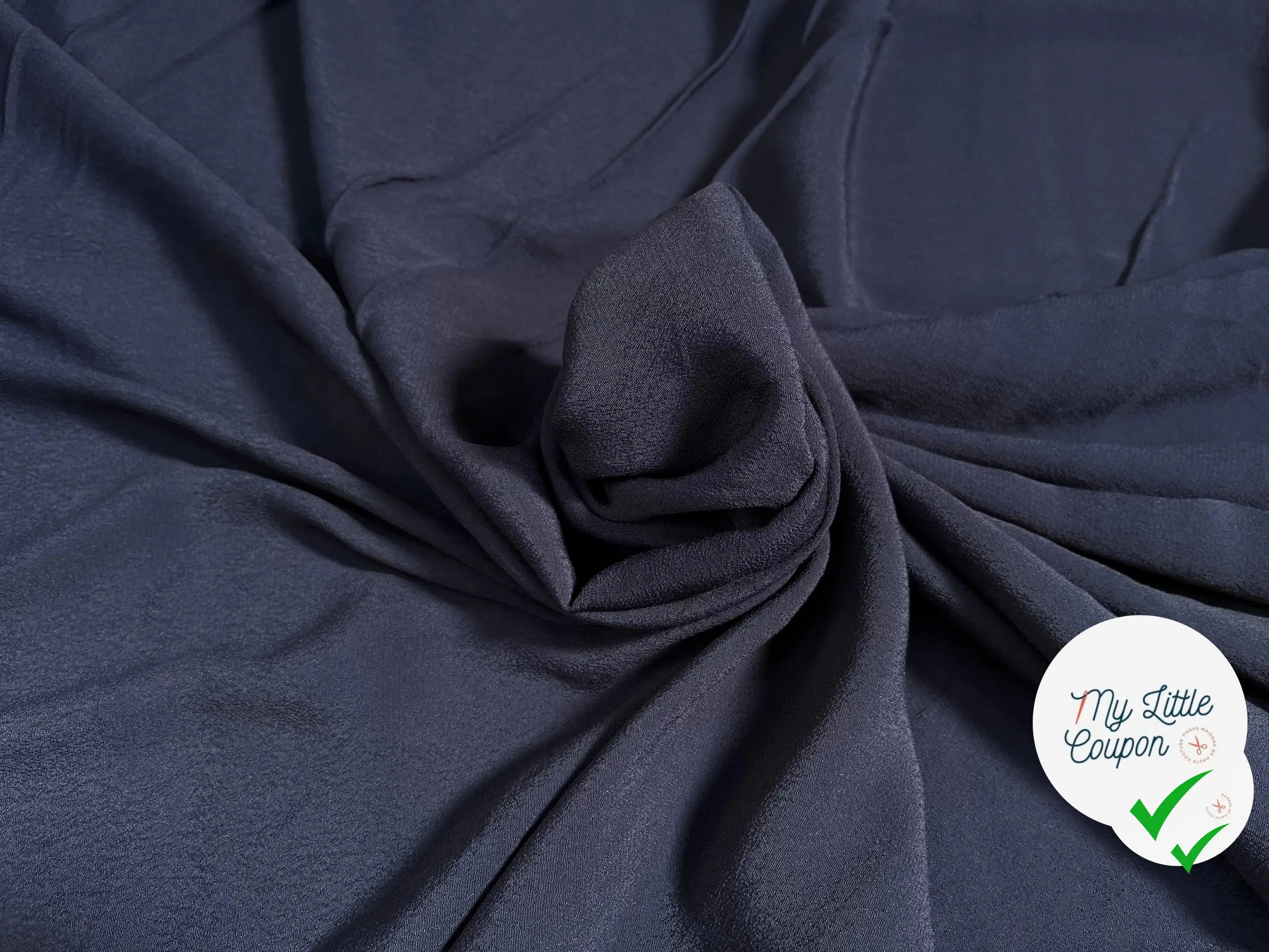 CRÊPE MAROCAIN 100% VISCOSE UNI MARINE - My Little Coupon