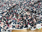CREPE VISCOSE IMPRIMÉ ROUGE BLEU FOND BEIGE - My Little Coupon