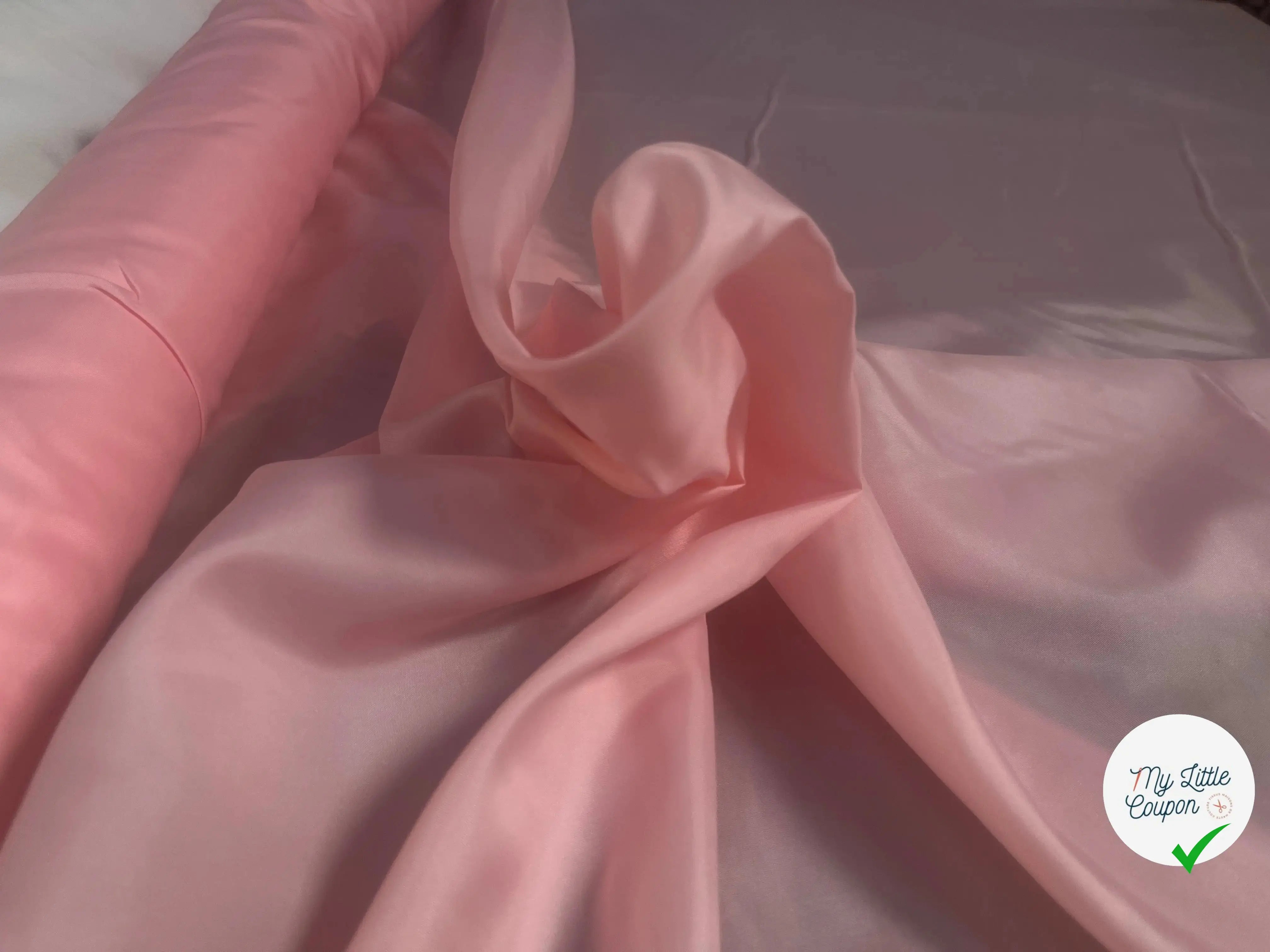 DOUBLURE UNIE TAFFETAS ROSE BONBON POLYESTER - My Little Coupon