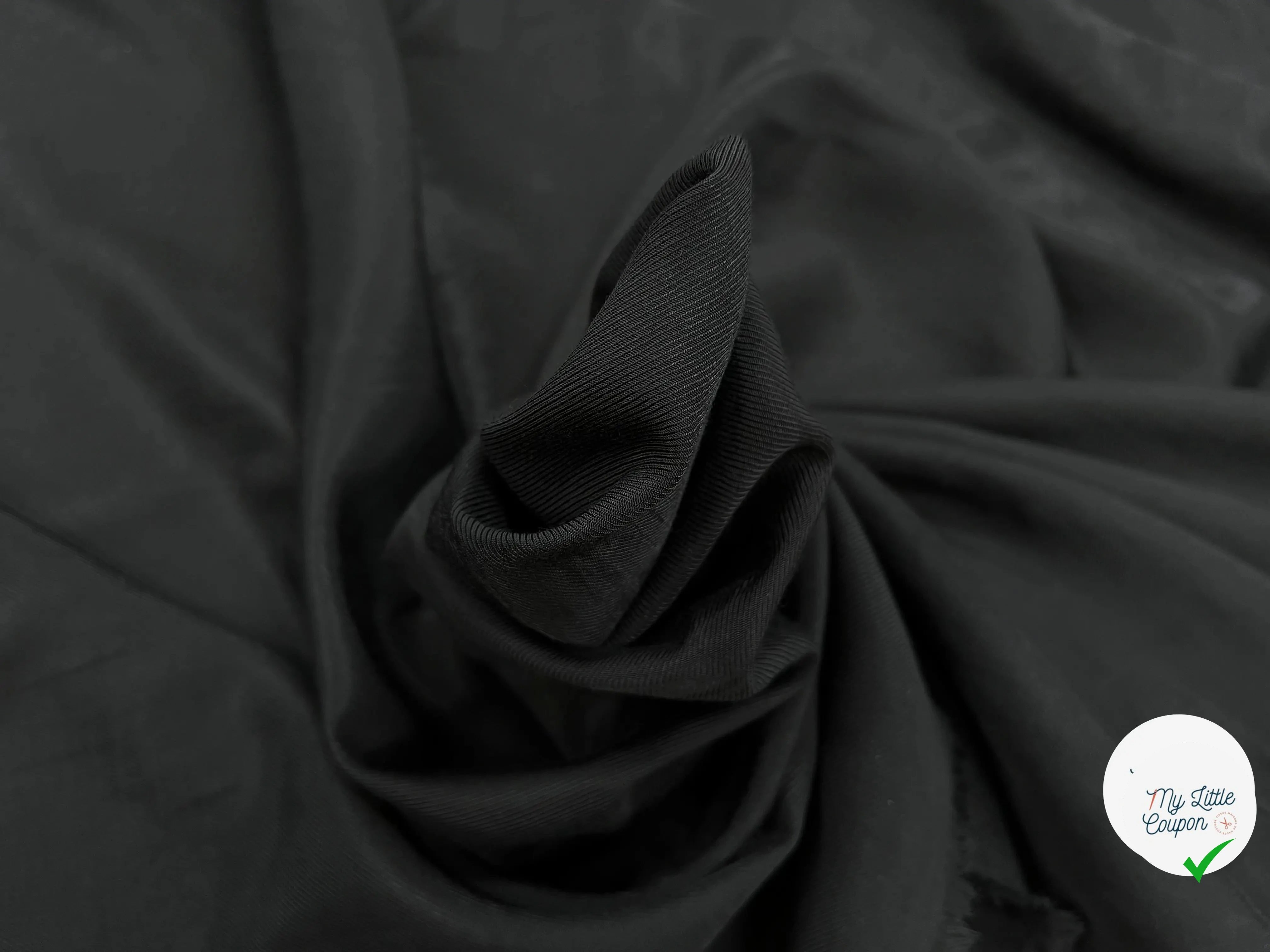 DOUBLURE VISCOSE SERGÉE UNI NOIR FINE RAYURE LISSE - My Little Coupon