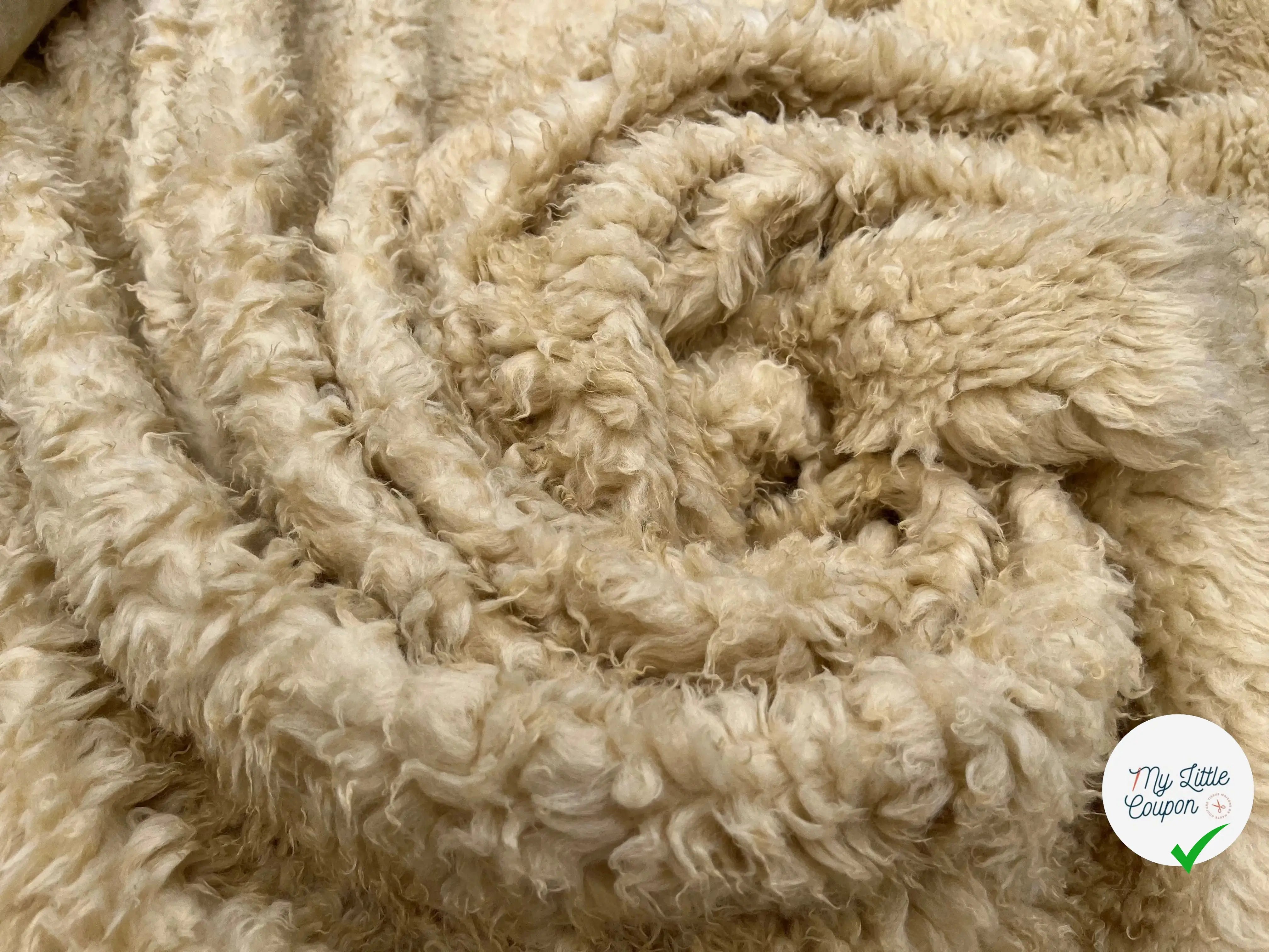 FOURRURE BEIGE CLAIRE - My Little Coupon
