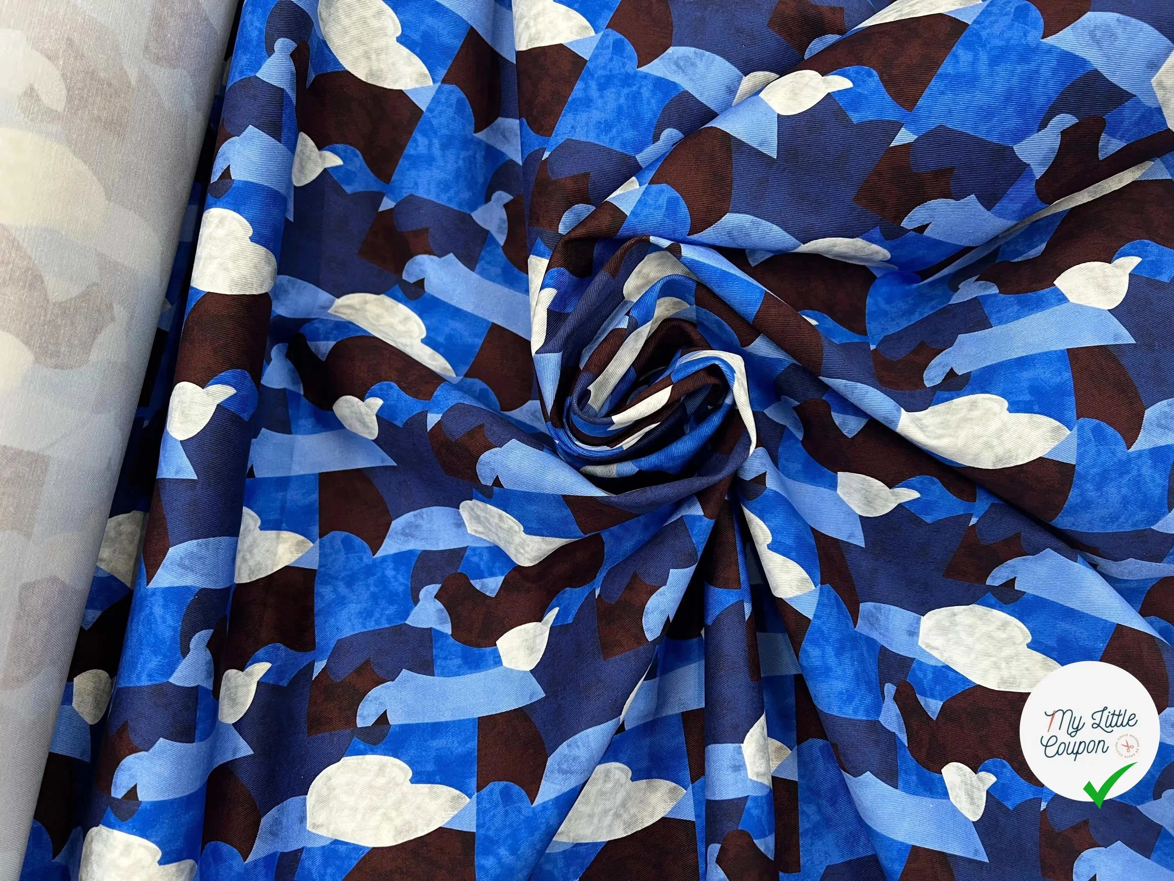 GABARDINE FINEMENT SERGÉE TACHES BLEU MARRON & BLANC MLC INTERN