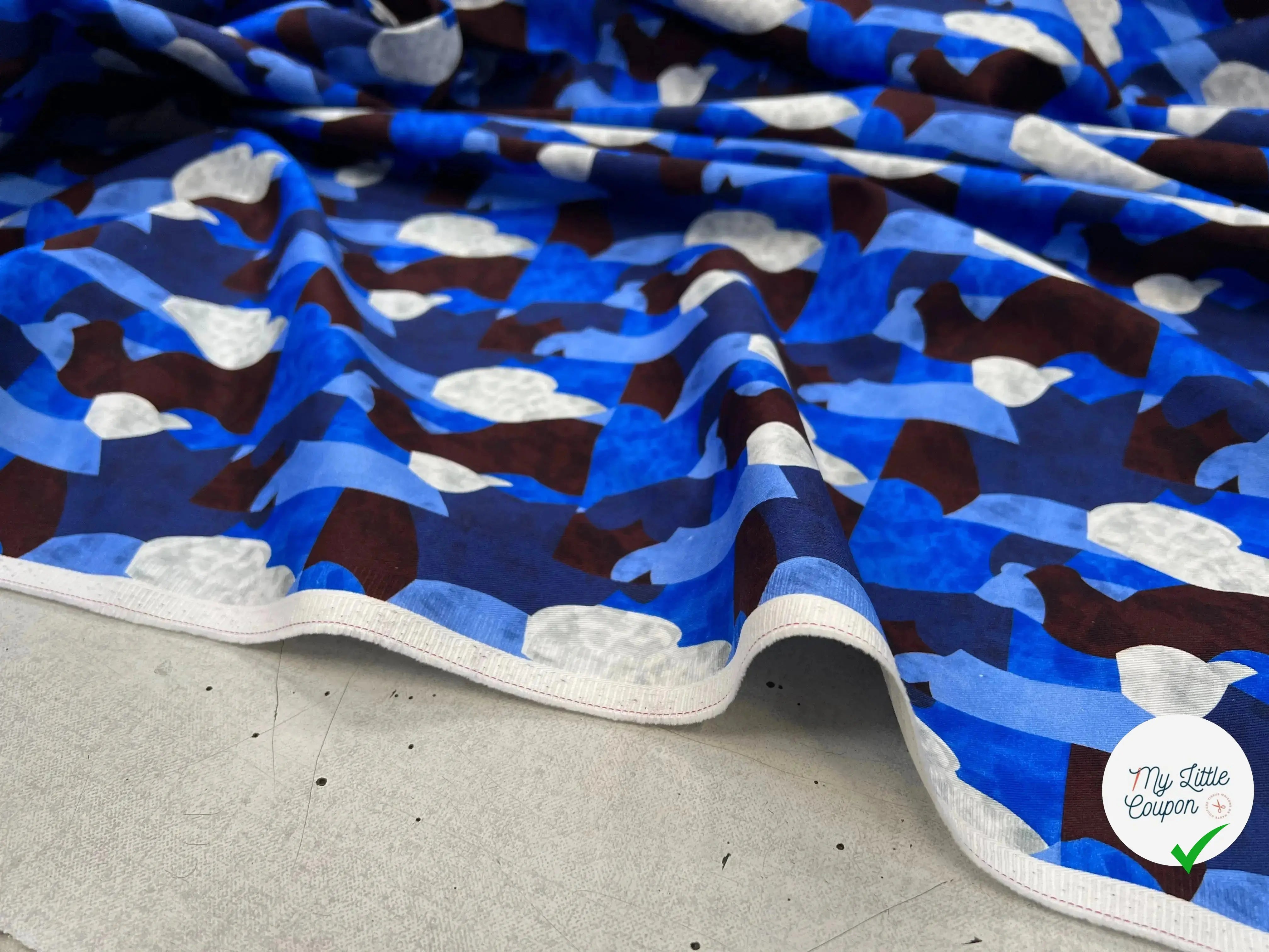 GABARDINE FINEMENT SERGÉE TACHES BLEU MARRON & BLANC MLC INTERN