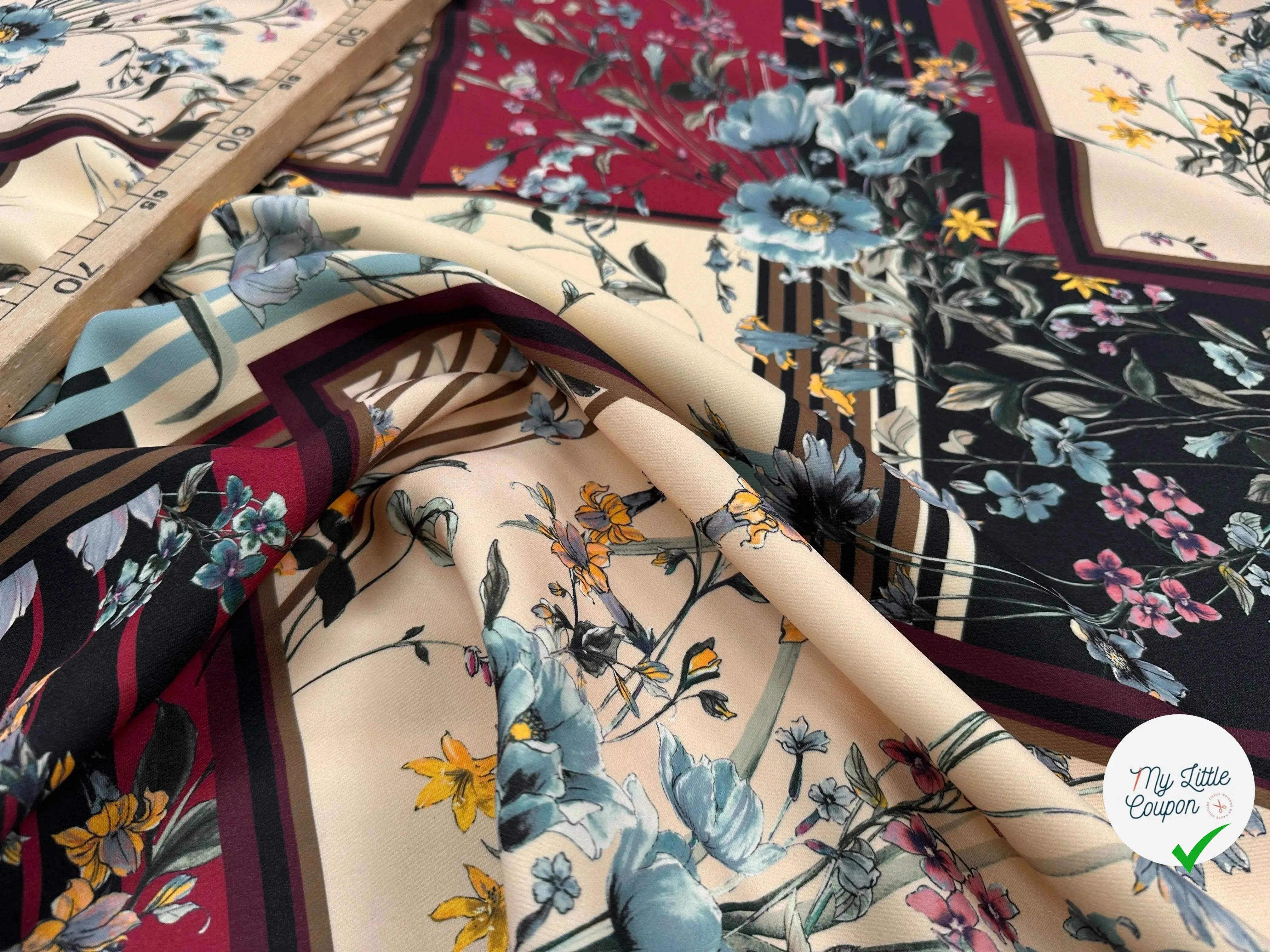 GABARDINE POLYESTER JAUNE VUE SUR FENETRE & JARDIN MSO