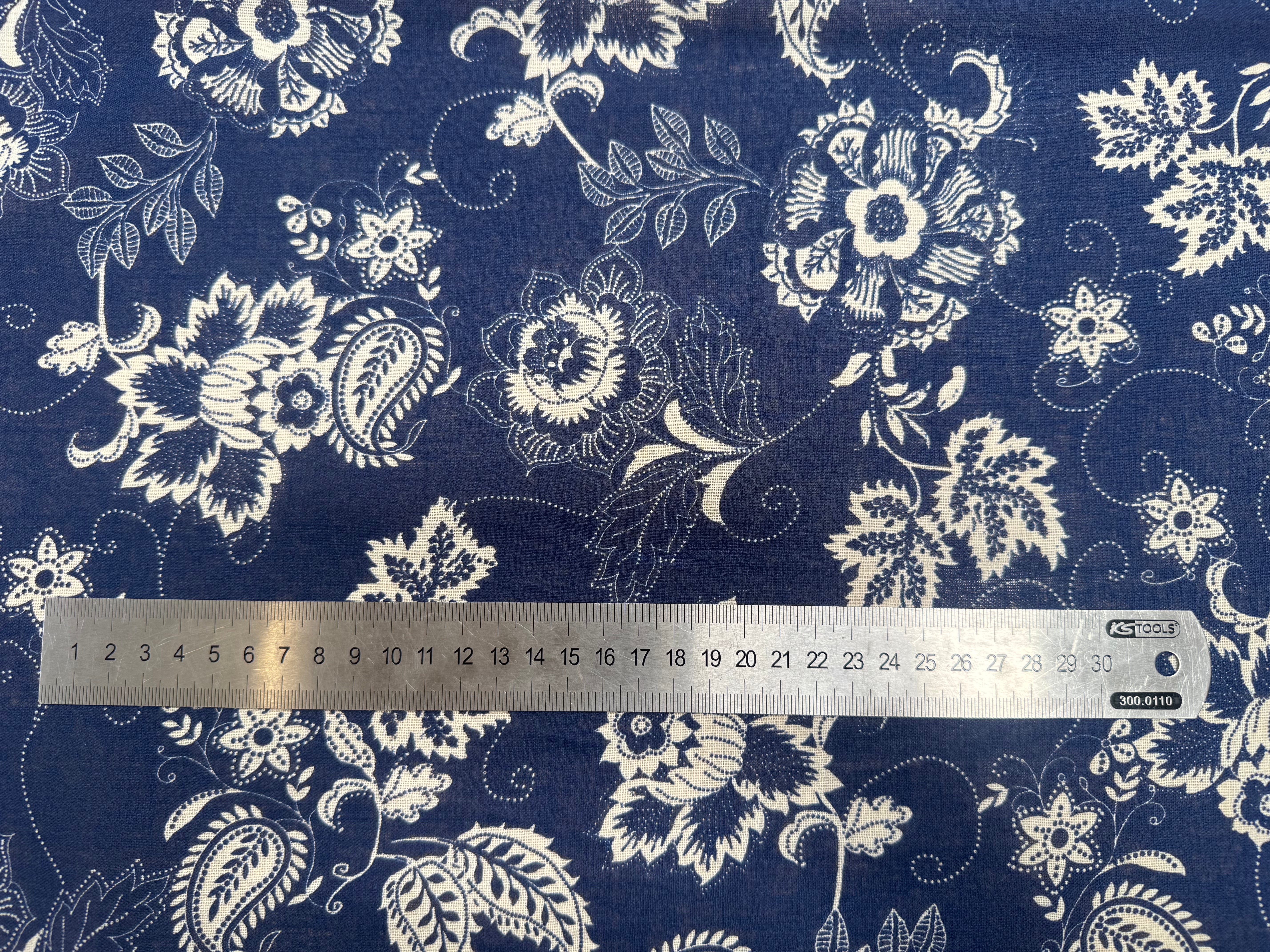 GAZE DE COTON FOND BLEU MOTIFS BLANC - My Little Coupon