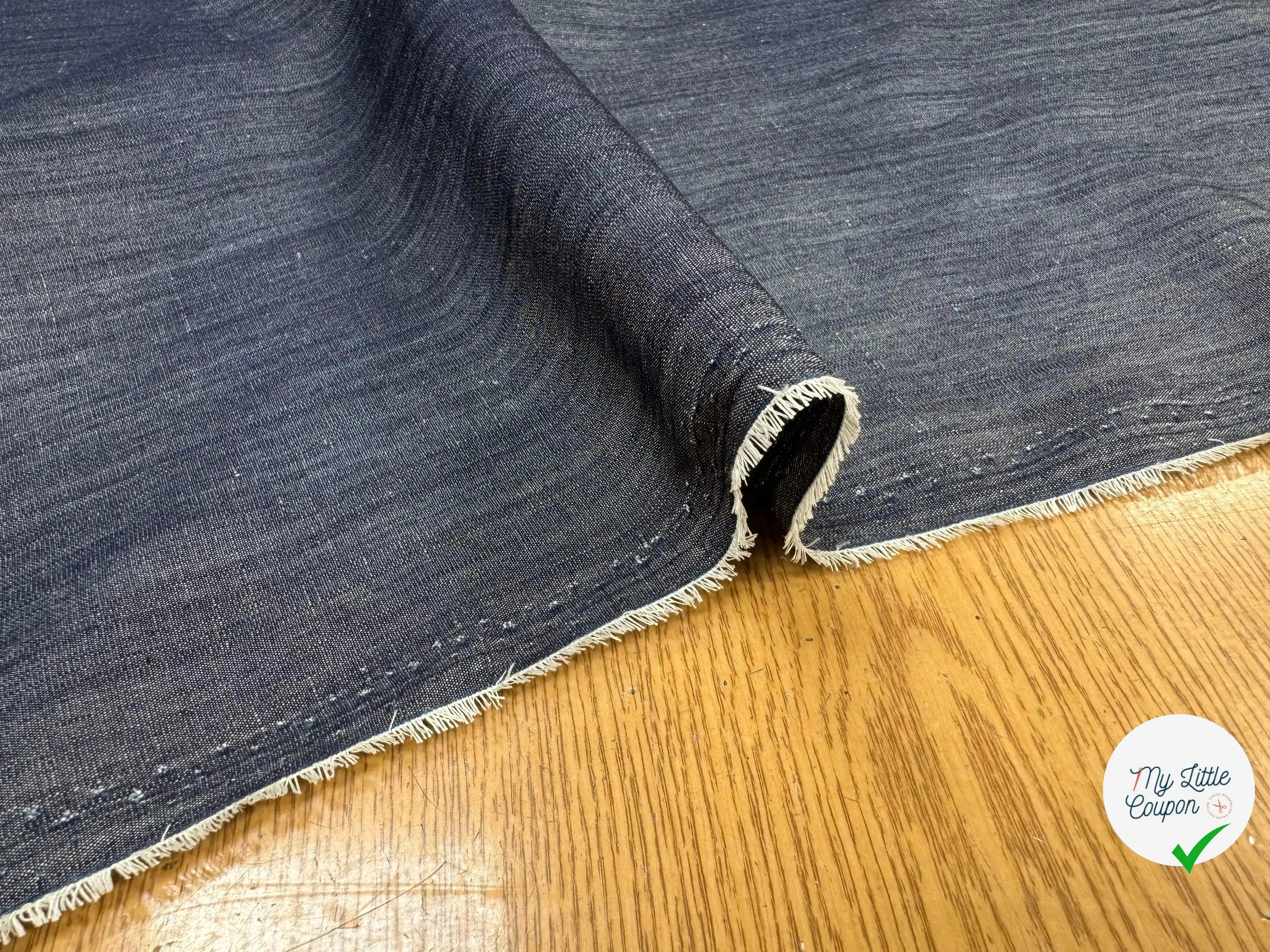 JEAN FIN BLEU LEGEREMENT SATINÉ - My Little Coupon