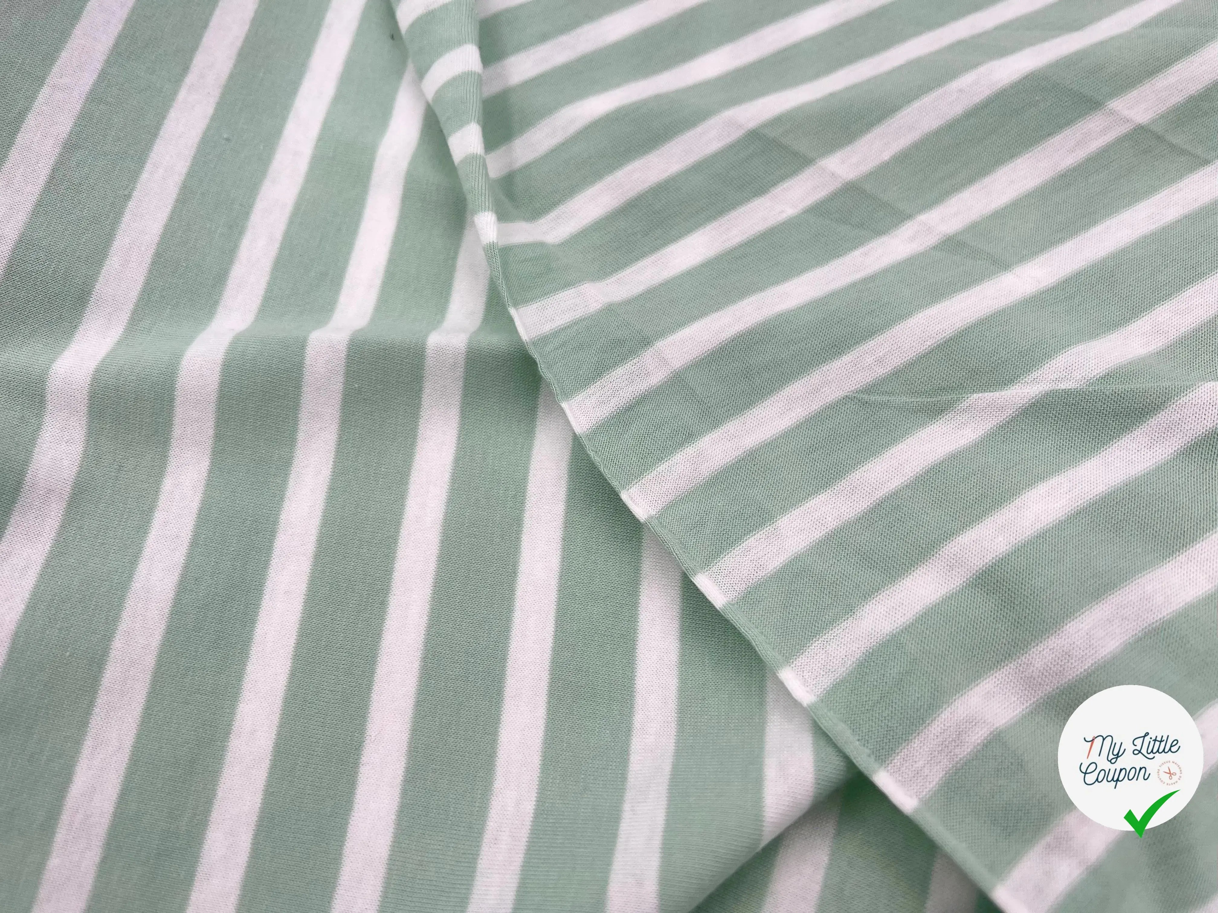 JERSEY DE COTON RAYURES VERT AMANDE FOND NEIGE - My Little Coupon - tissu - coudre