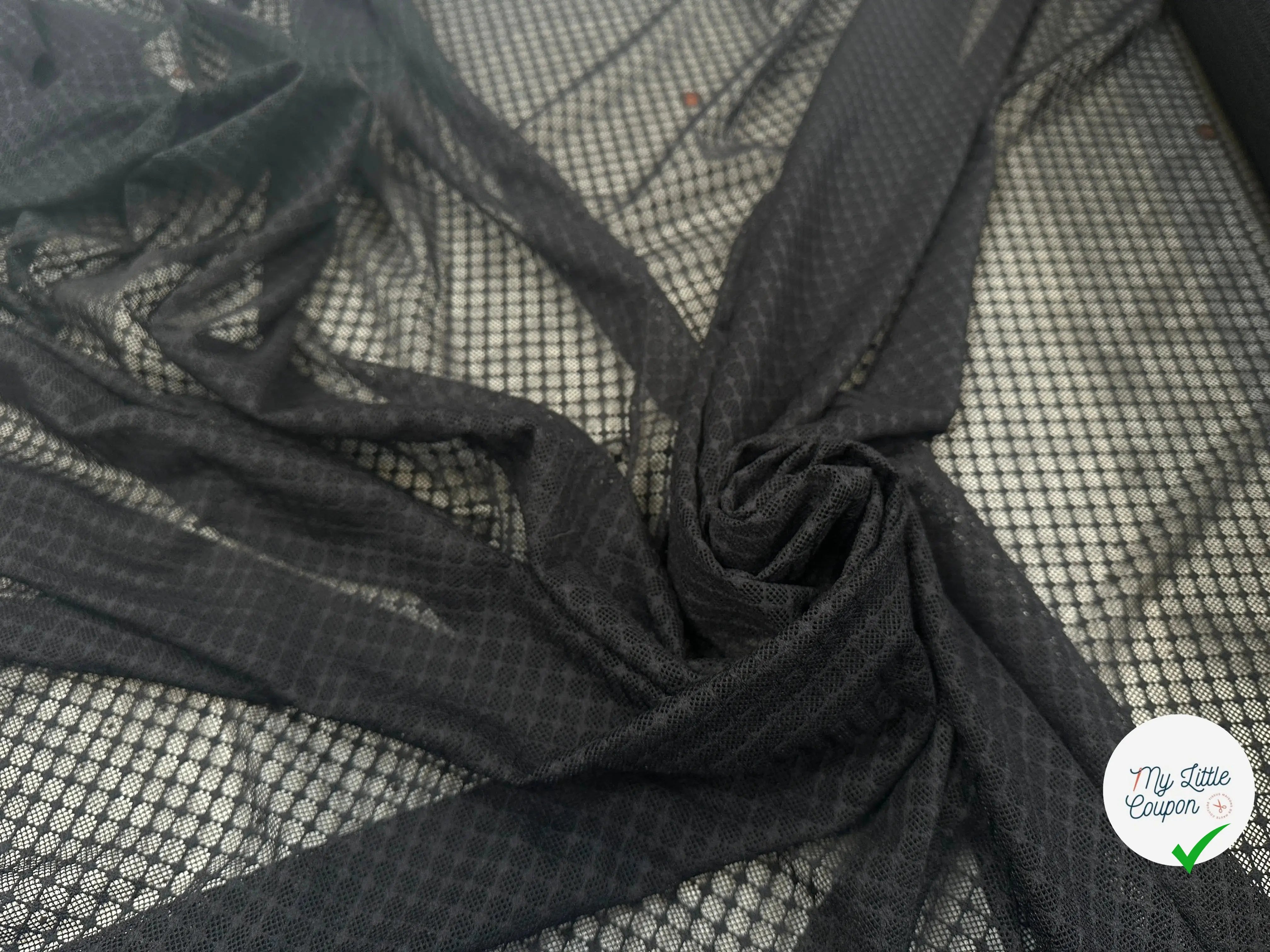 MAILLE RÉSILLE QUADRILLÉE NOIRE - My Little Coupon