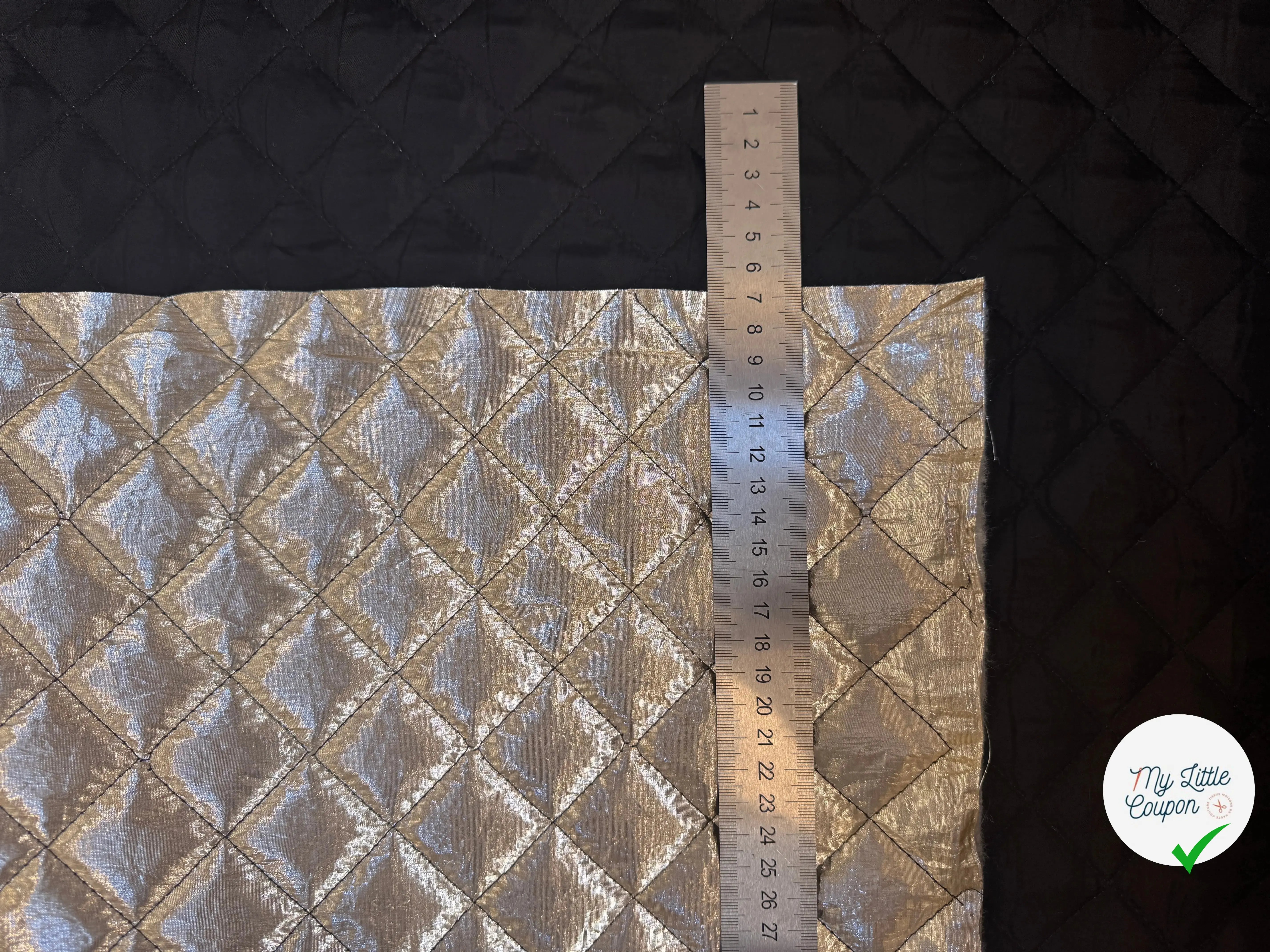 MATELASSÉ DOUBLE FACE LUREX DORE BRILLANT DOUBLURES NOIR - My Little Coupon