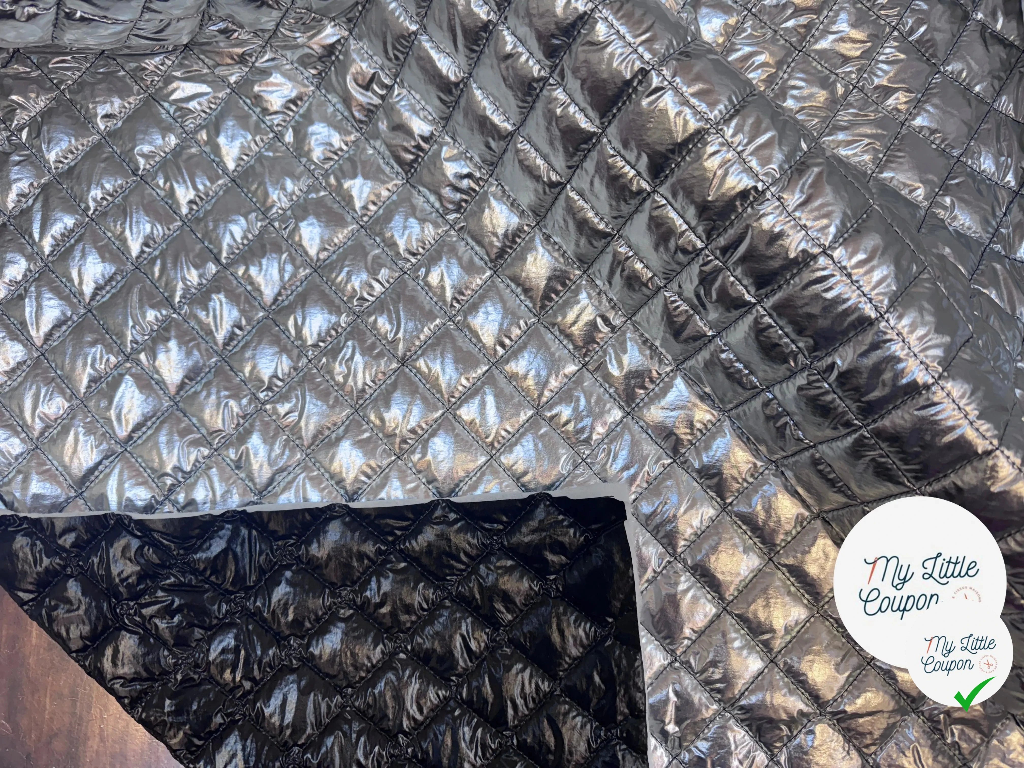 MATELASSÉ DOUBLE FACE VINYL ARGENT DOUBLURE VINYL NOIR - My Little Coupon