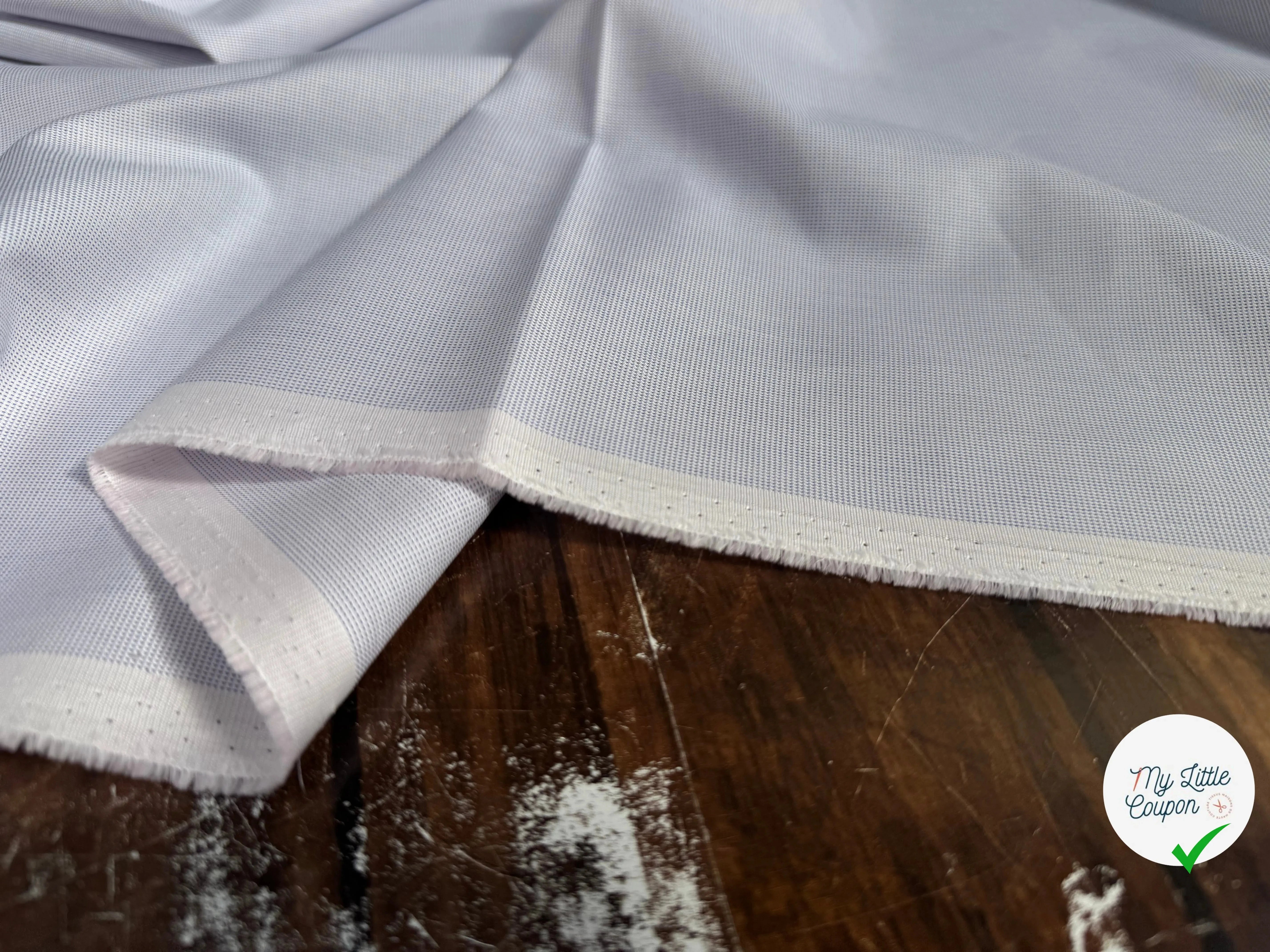 POPELINE DE COTON 100% COTON AVEC PETITS POINTS BLEU ET ROSE - My Little Coupon