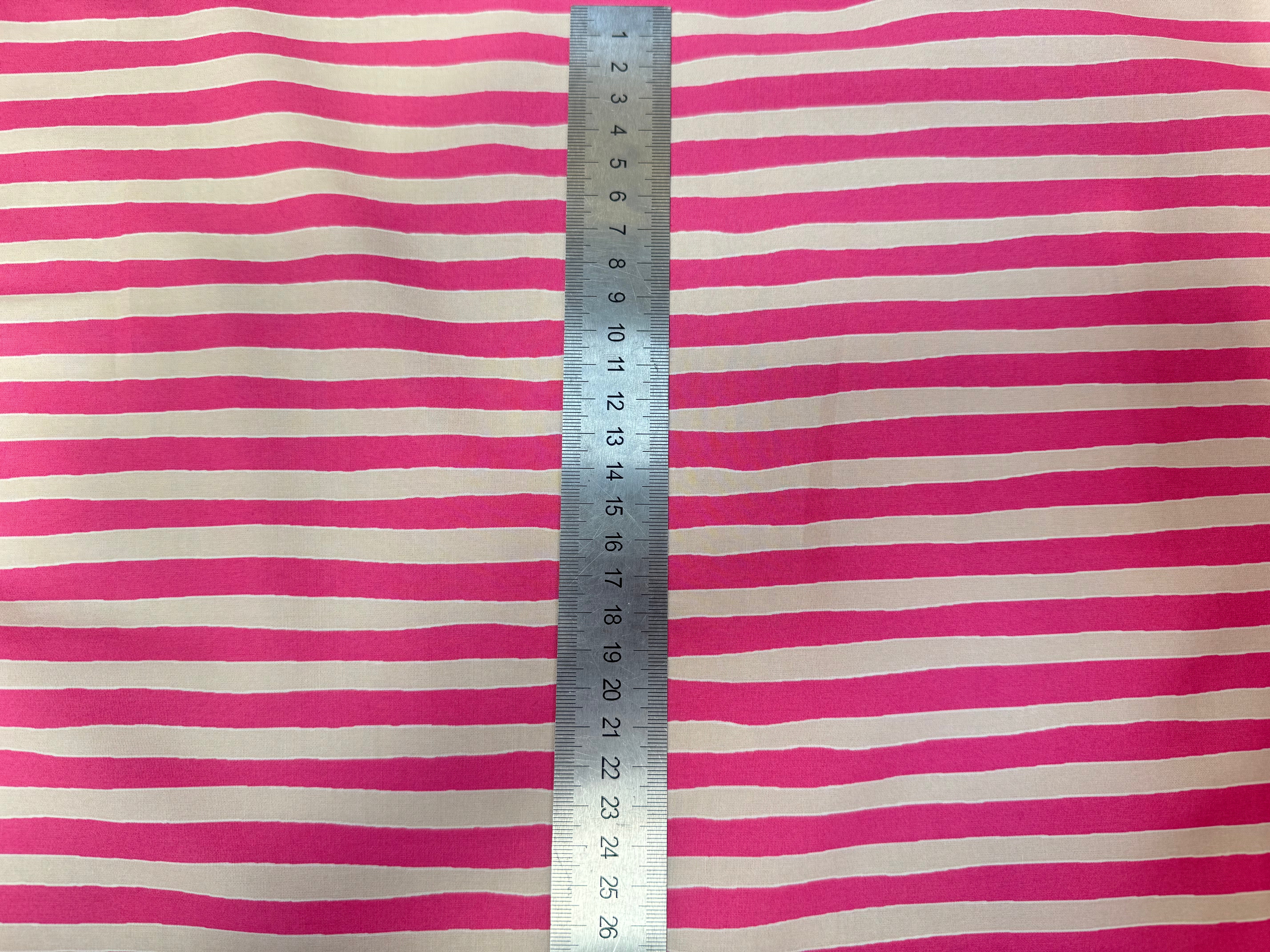 POPELINE DE COTON A RAYURES ROSE ET CREME - My Little Coupon