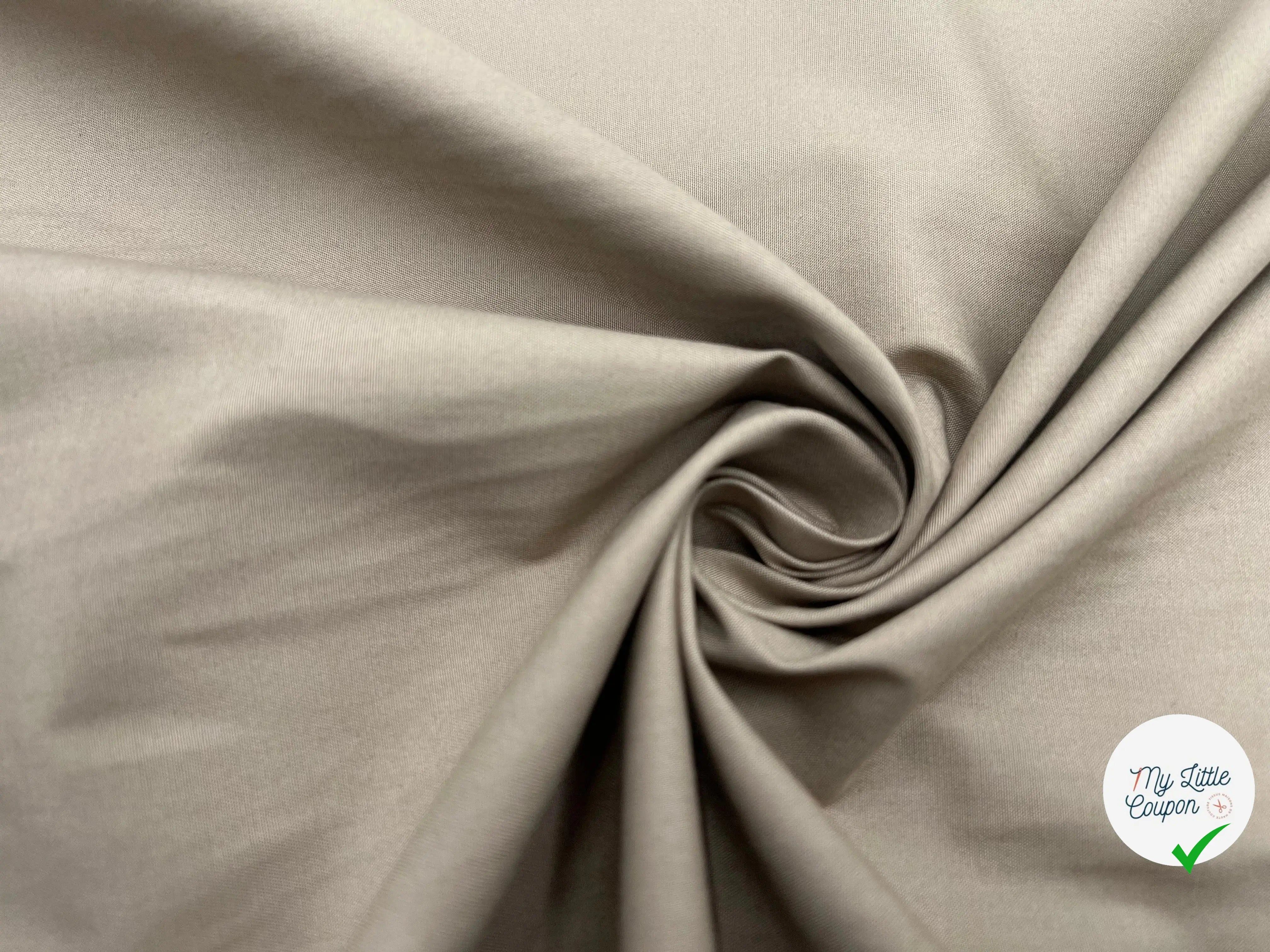 POPELINE DE COTON SERGÉE BEIGE RÉGLISSE - My Little Coupon - tissu - coudre