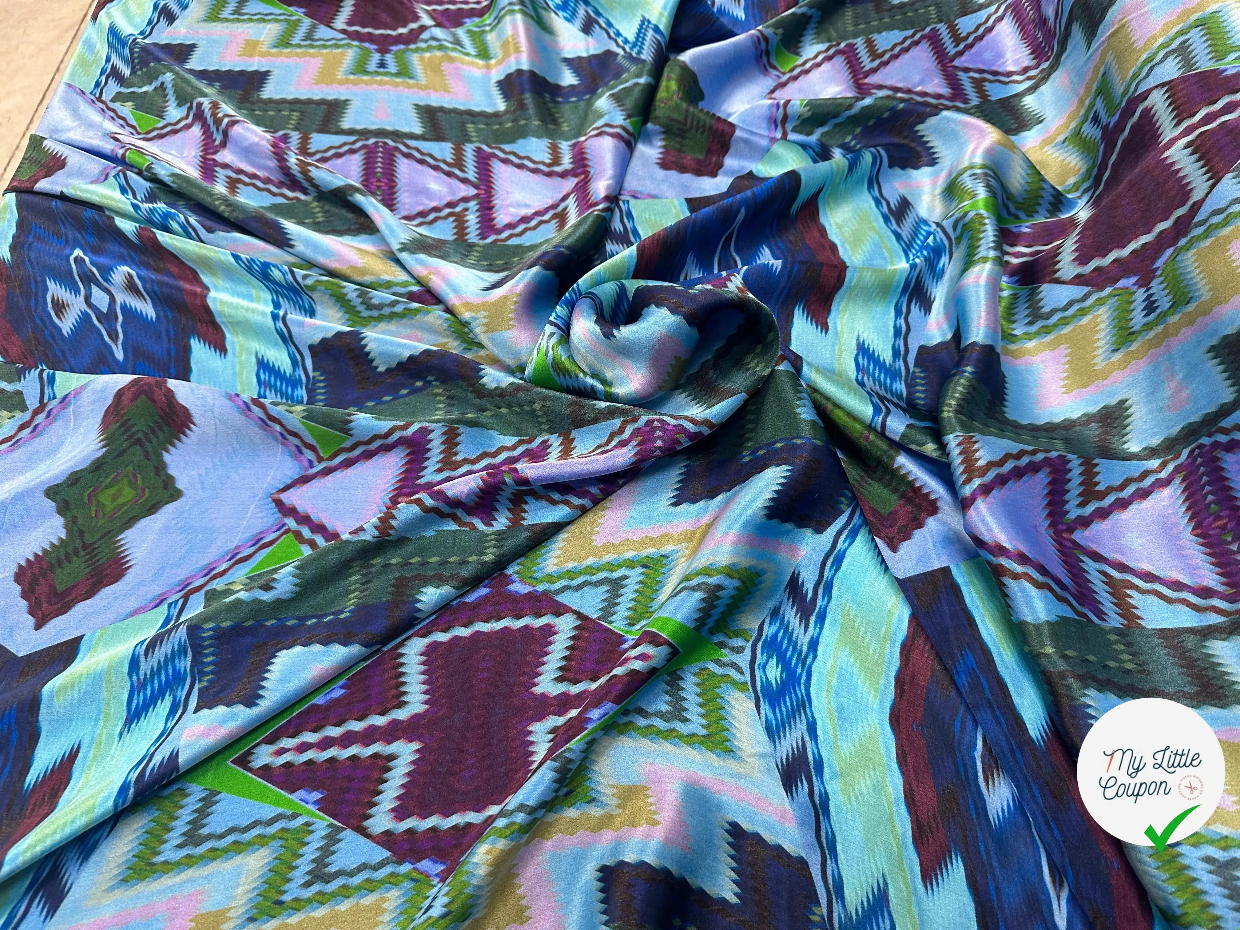 SATIN DE SOIE RÊVE EN COULEUR DE BLEU - My Little Coupon