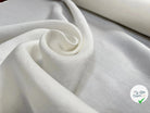TEXTURED SILK GAZAR, Iconic Milk, en soie 100% douce, idéale pour des créations élégantes. Laize utile : 143cm.