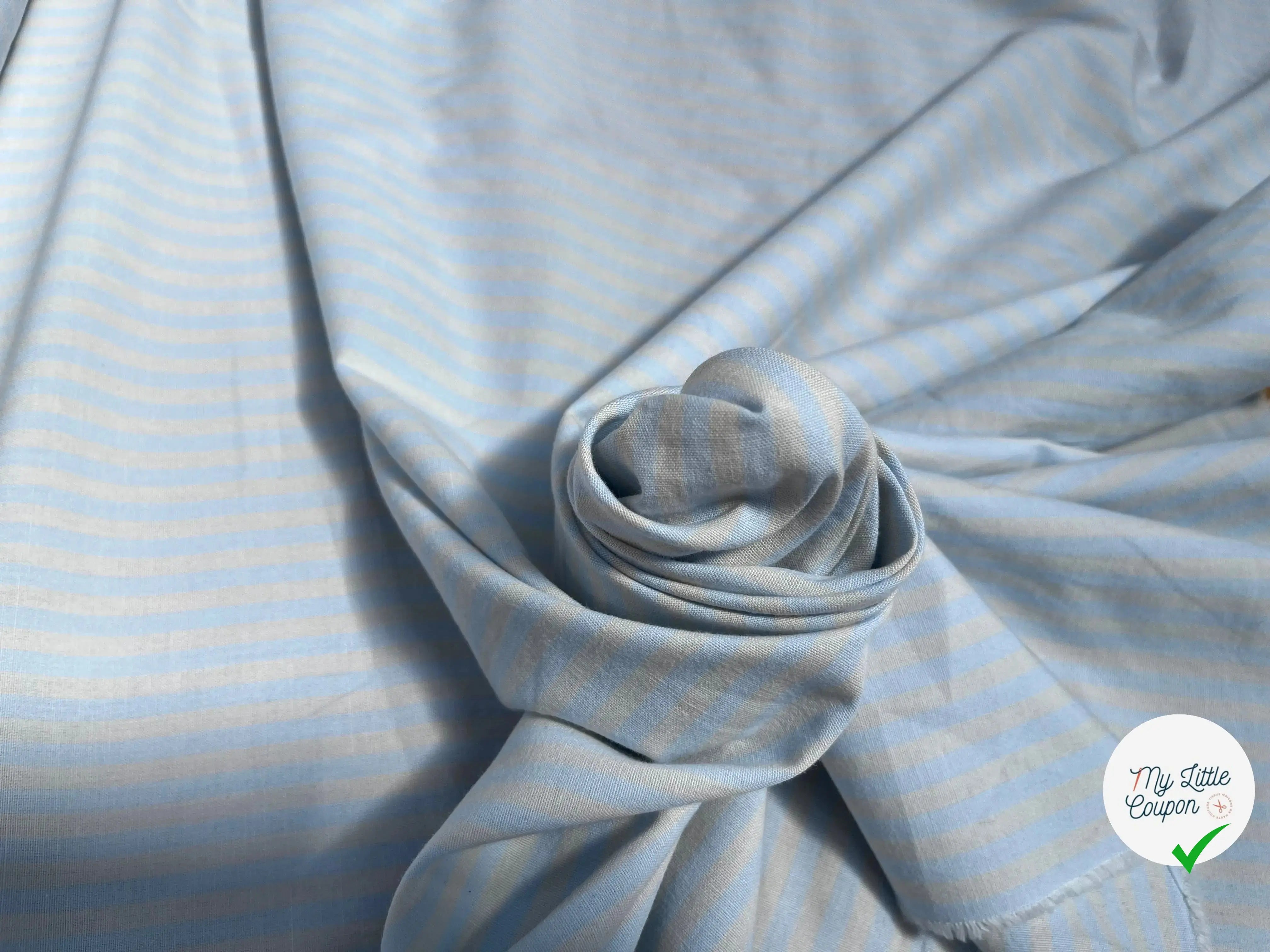 TISSU CHEMISE COTON RAYÉ BLEU CIEL ET BEIGE - My Little Coupon