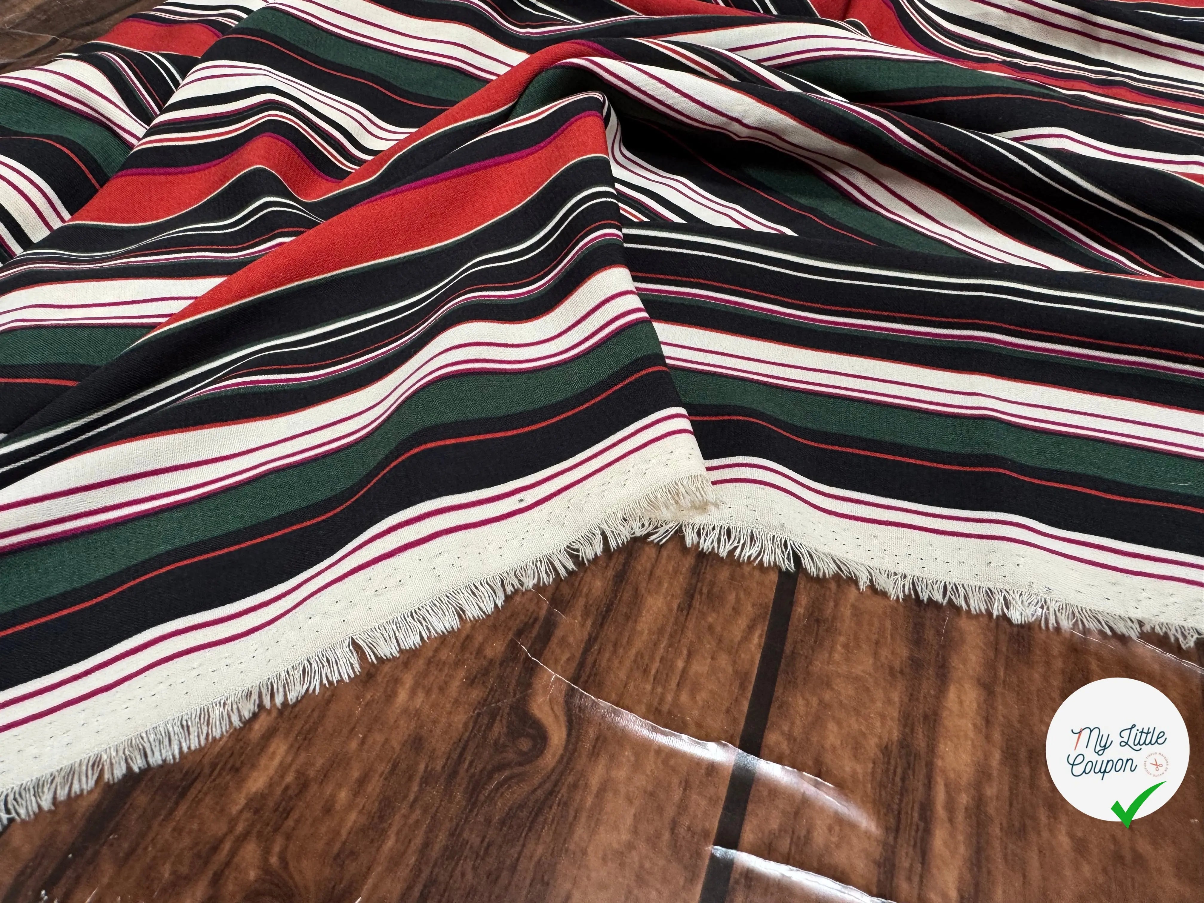 (Chute) TISSU FLUIDE À MOTIFS RAYURES BLANC VERT NOIR ET ROUGE - My Little Coupon