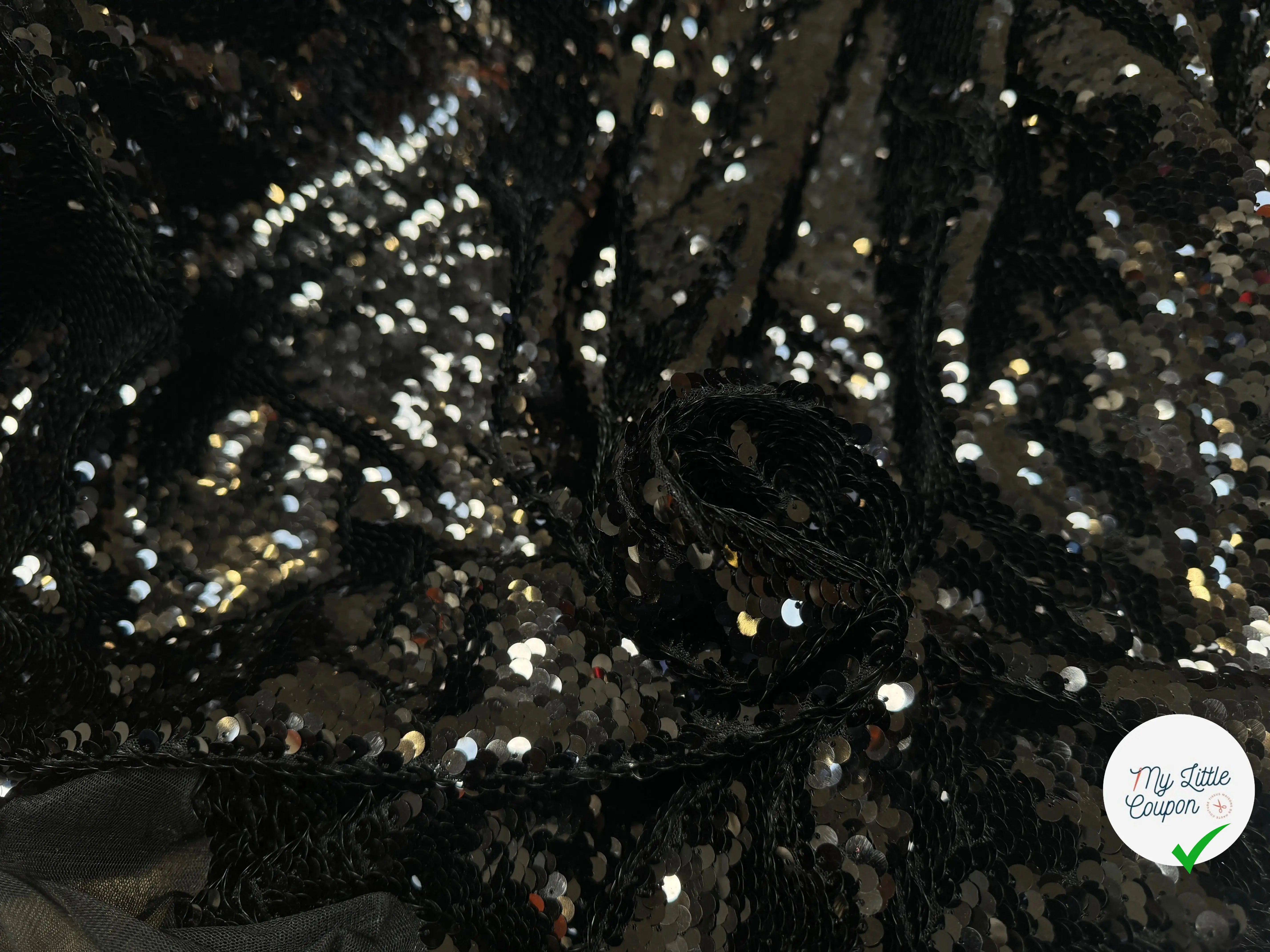 TISSU SEQUIN PAILLETTES SUR TULLE NOIR - My Little Coupon