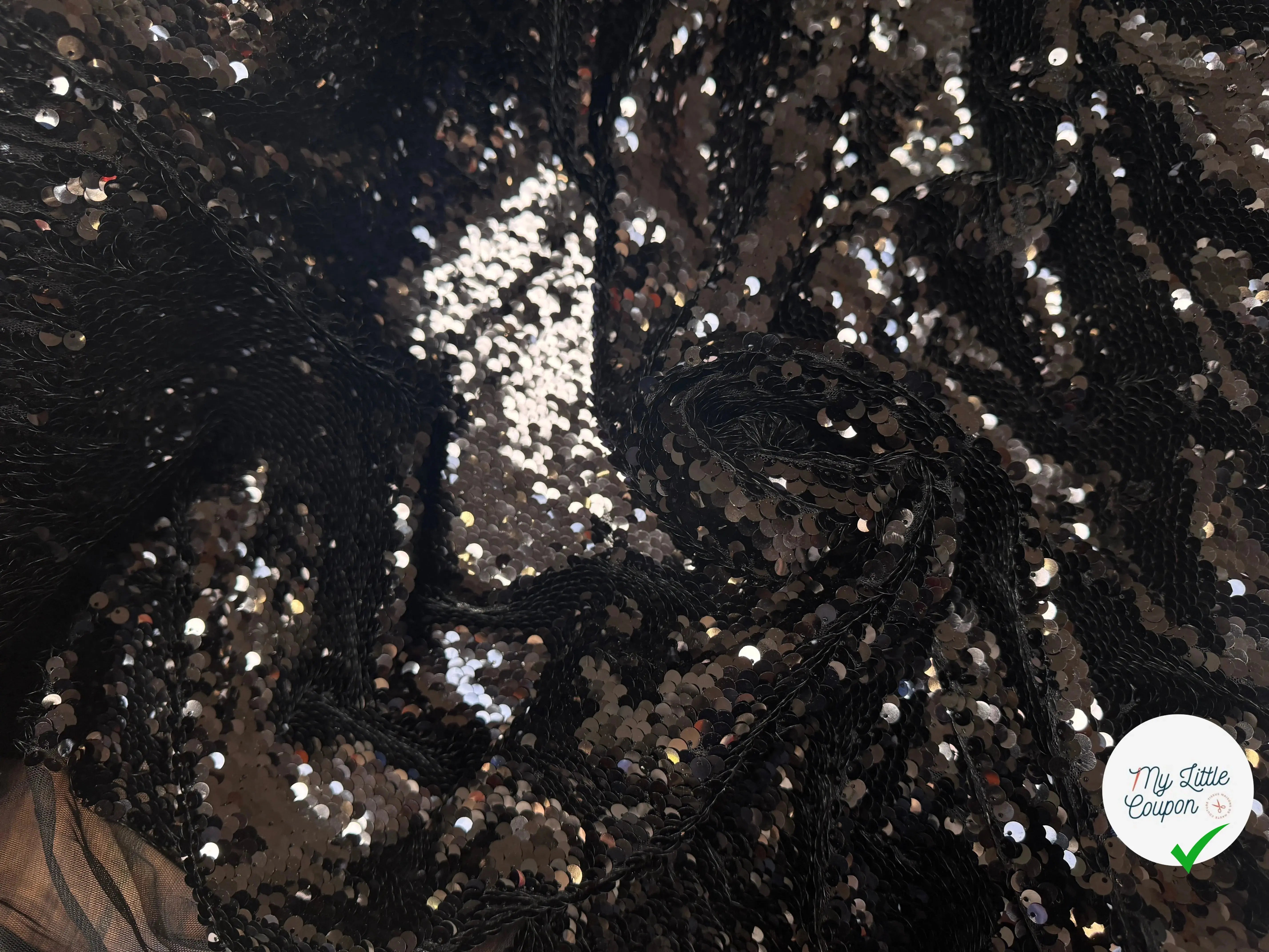 TISSU SEQUIN PAILLETTES SUR TULLE NOIR - My Little Coupon