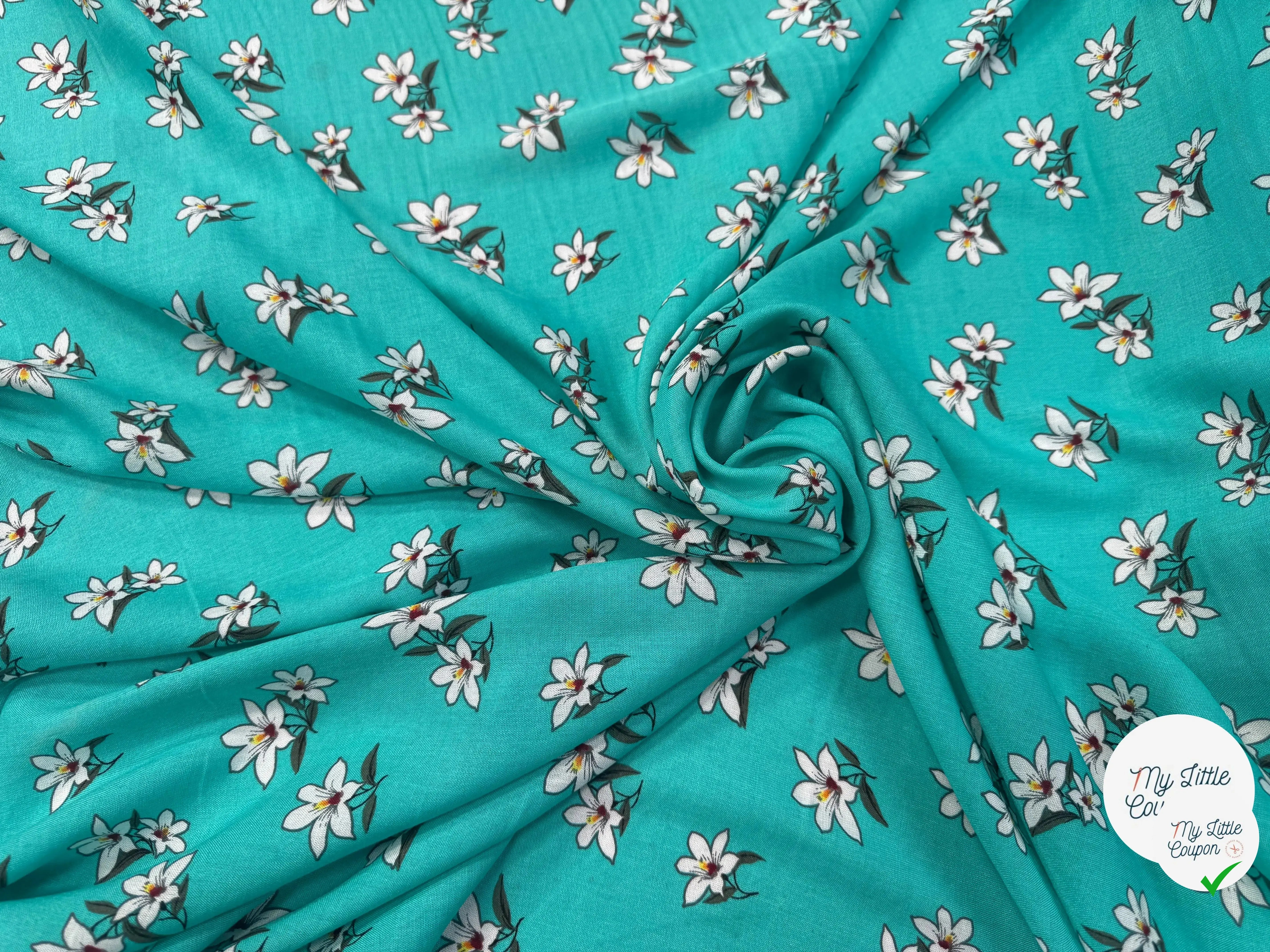 VISCOSE À MOTIF D'HIBISCUS À FOND TURQUOISE - My Little Coupon