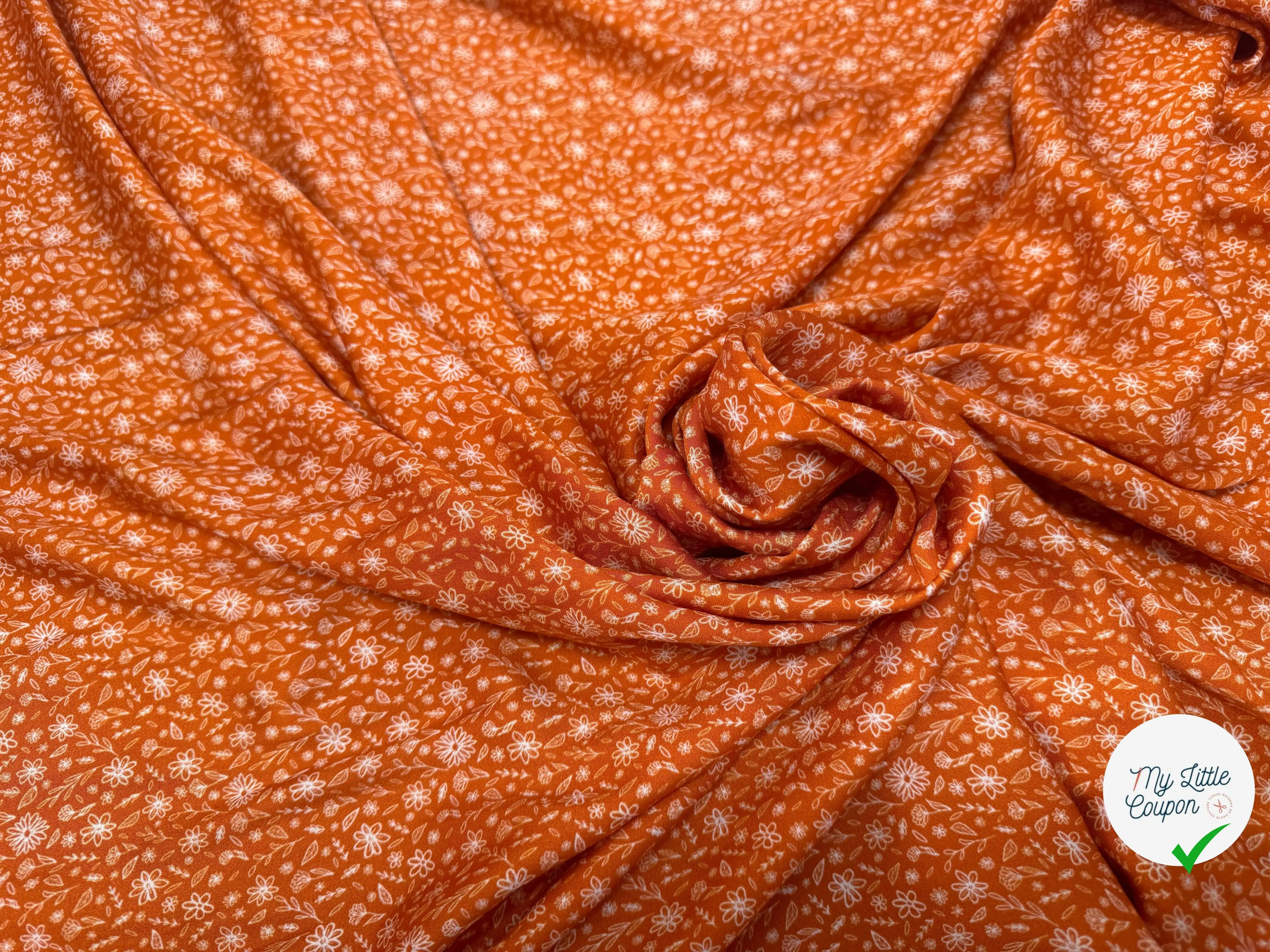 VISCOSE DOUCE TRES LEGEREMENT SATINEE FLEURS SUR SUCRE ROUX - My Little Coupon