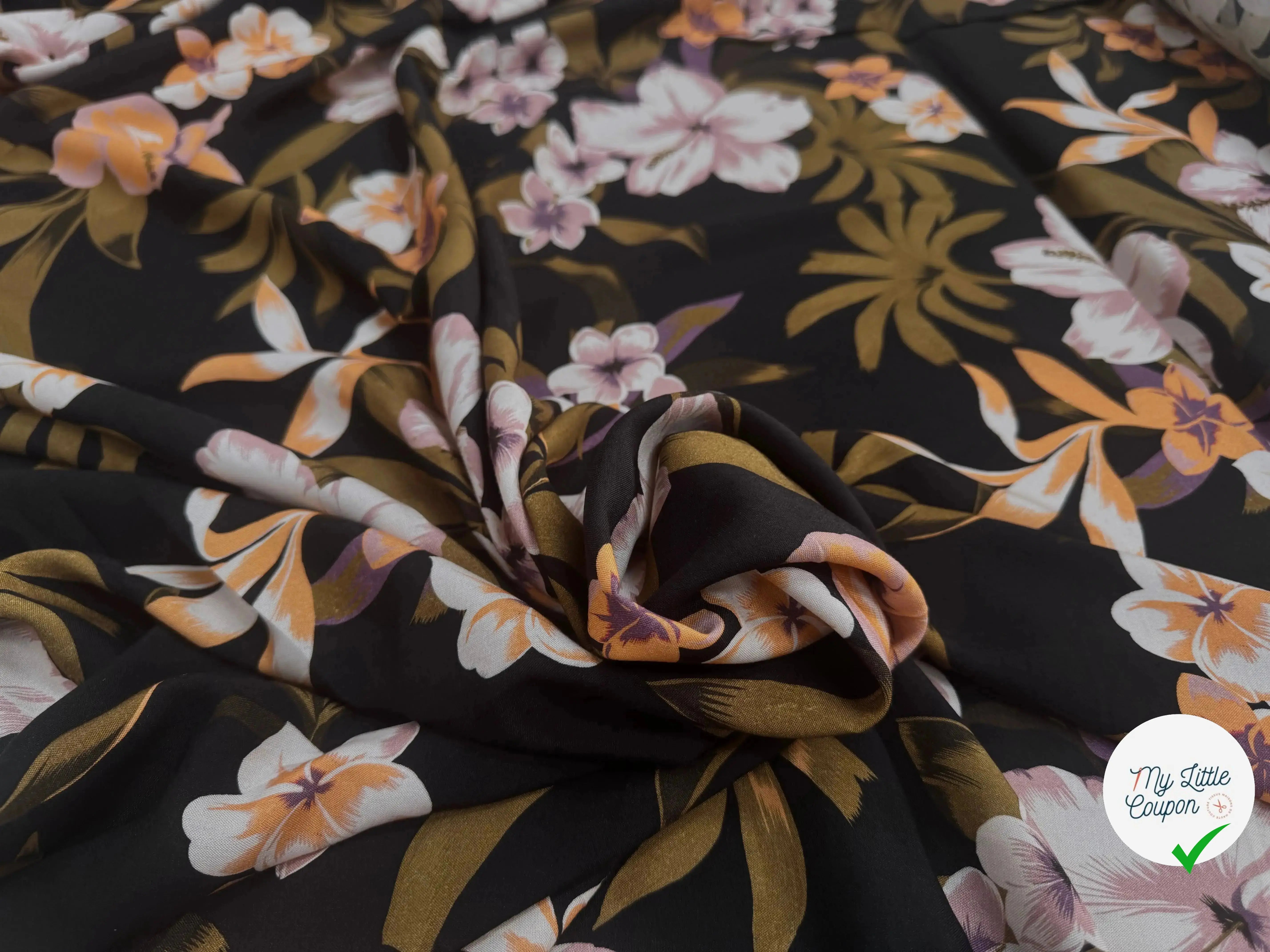 VISCOSE FEUILLAGE D'AUTOMNE FOND NOIR - My Little Coupon