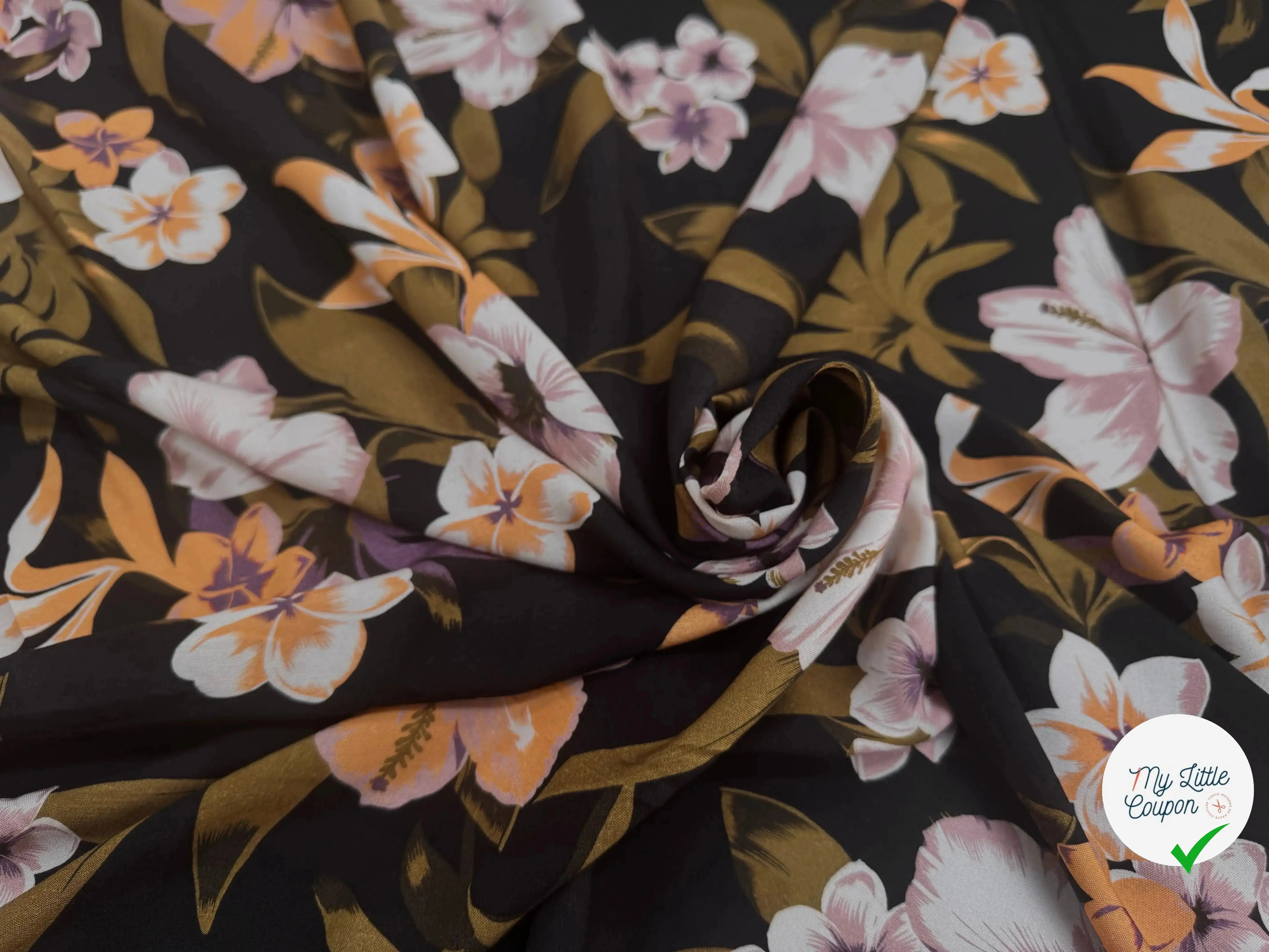 VISCOSE FEUILLAGE D'AUTOMNE FOND NOIR - My Little Coupon