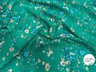VISCOSE FOND VERT À MOTIFS FLORAUX BLEUS ET BEIGES - My Little Coupon