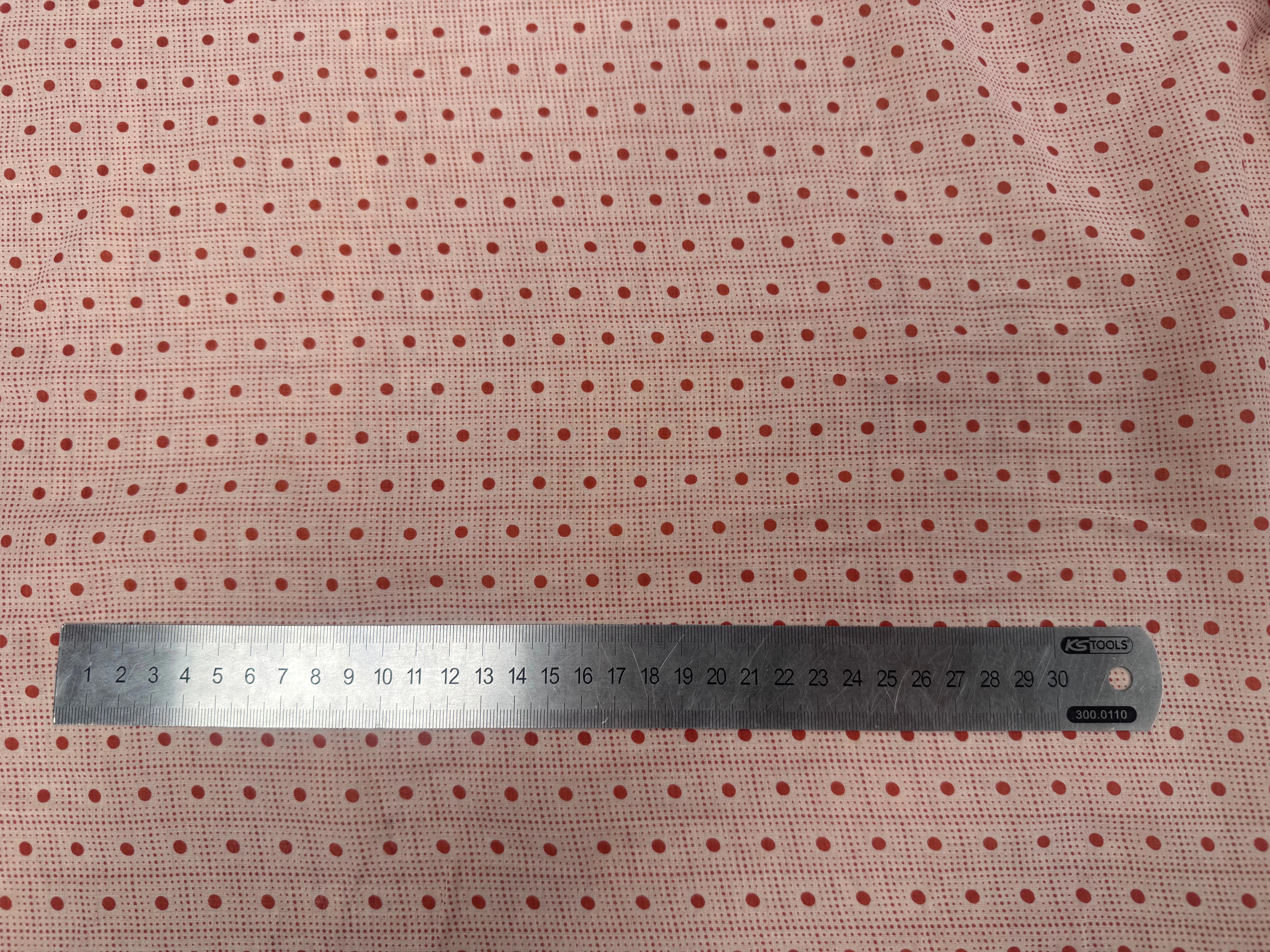 VOILE DE COTON FOND BEIGE MOTIFS PETITS POIDS ROUGE IRREGULIERS - My Little Coupon