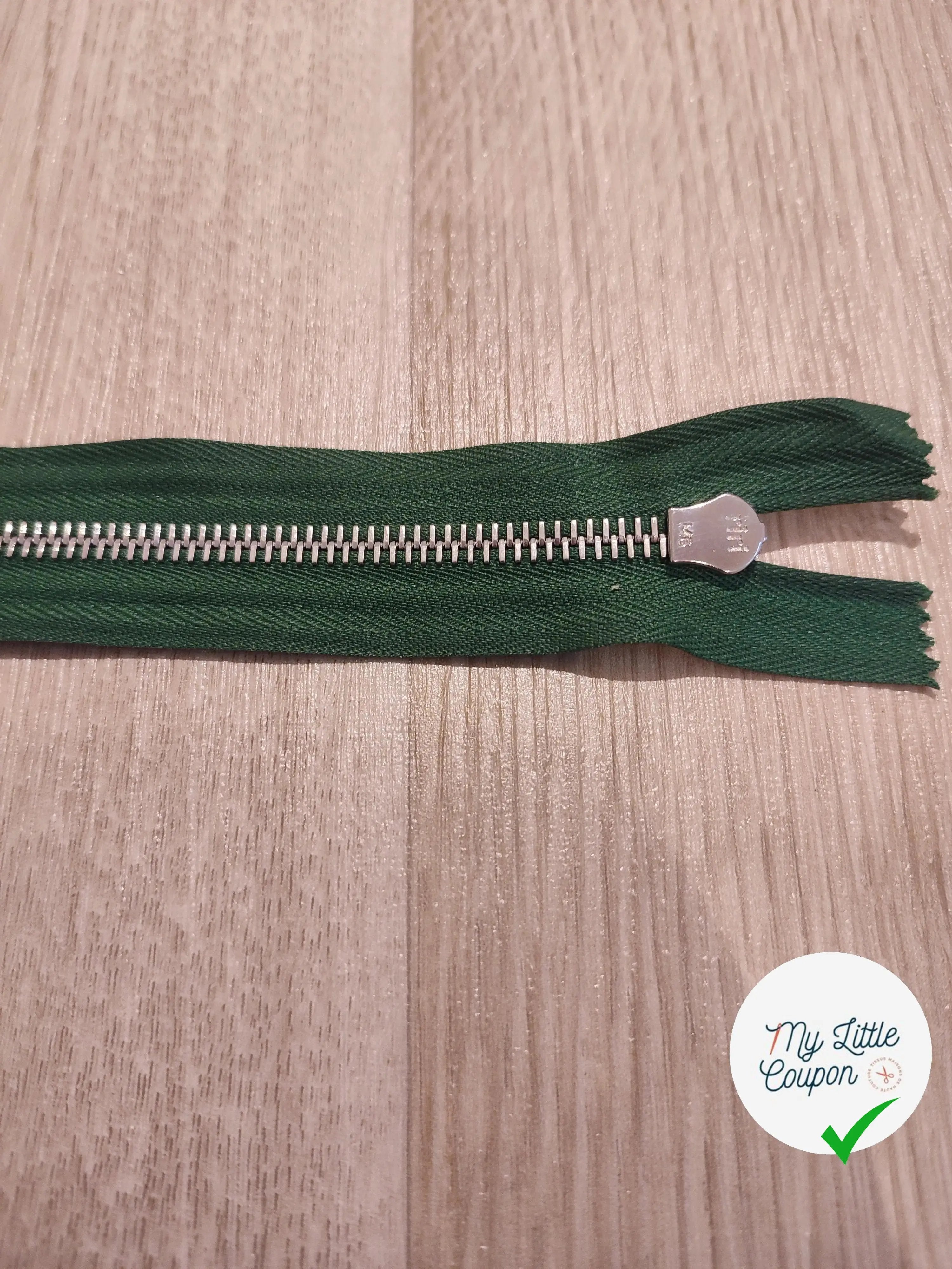 (Copie) FERMETURE RIRI METAL SÉPARABLE 80CM VERT SAPIN M6 - My Little Coupon