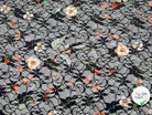 DENTELLE NOIR SUR IMPRIMÉ DE SIGNATURES FLORALES - My Little Coupon - tissu - coudre