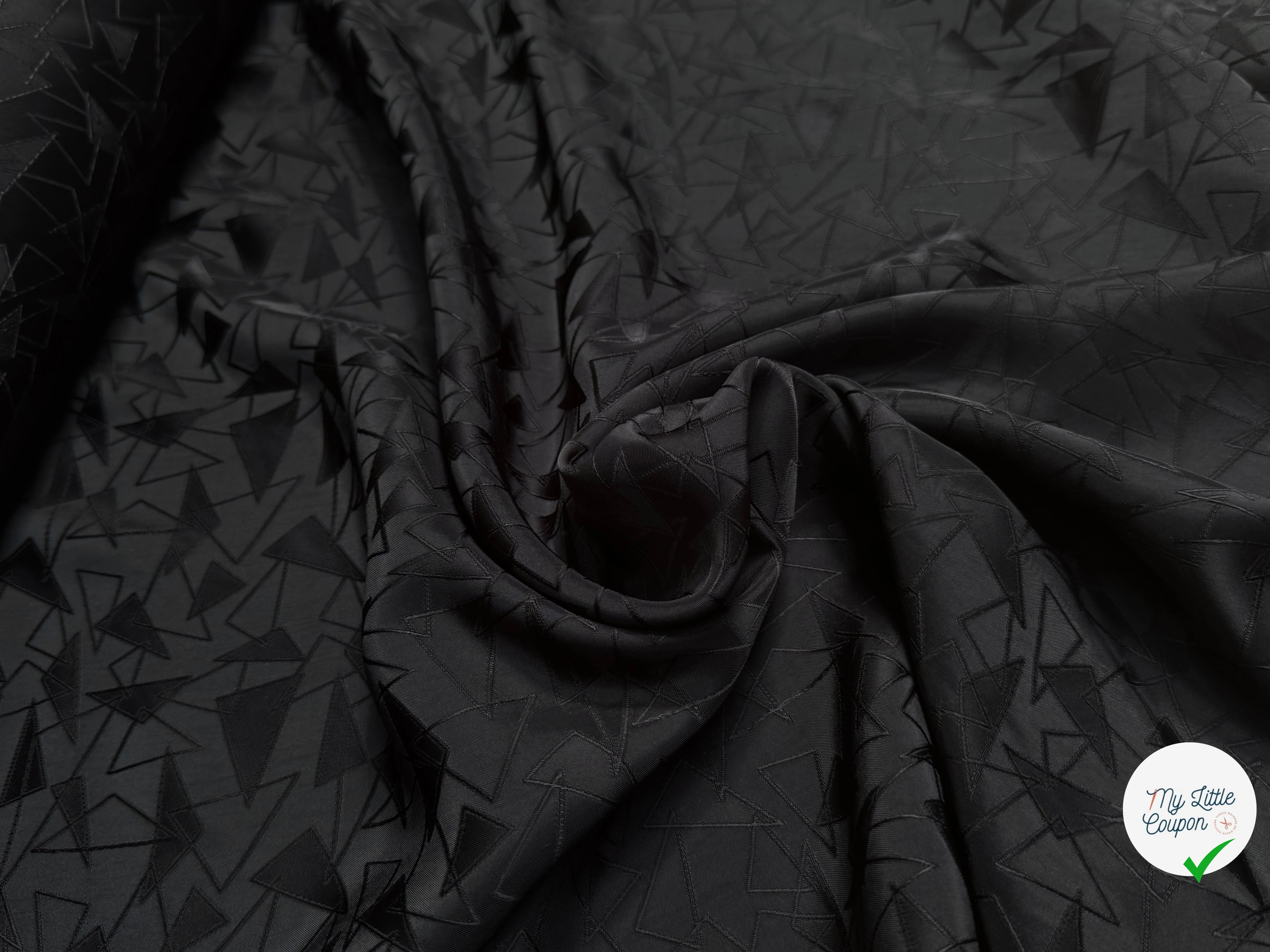 DOUBLURE JACQUARD SATIN LOURD 100% VISCOSE MOTIFS TRIANGULAIRES NOIRS - My Little Coupon