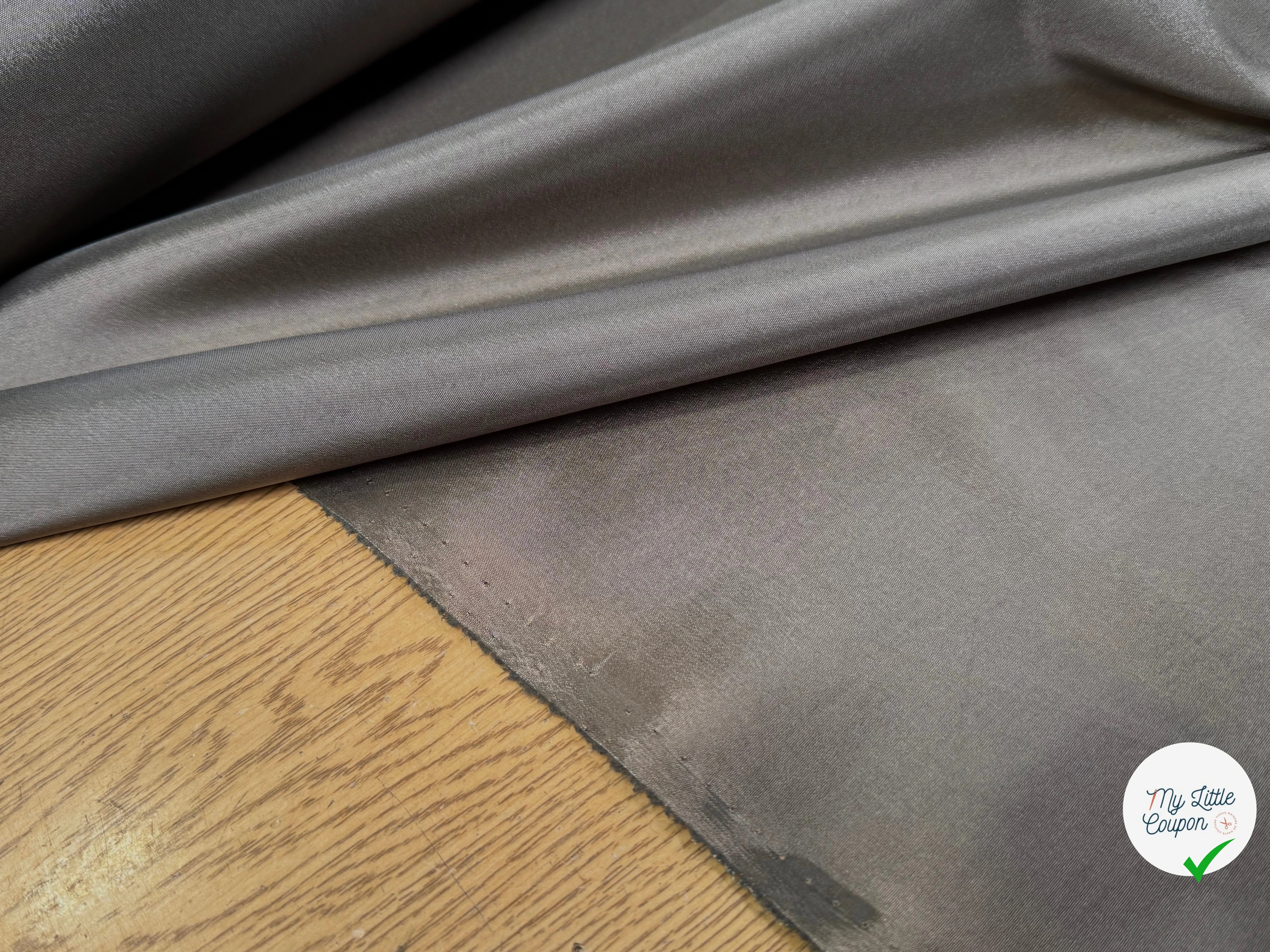 DOUBLURE LÉGÈREMENT SATINÉE GRIS CLAIR KAKI - My Little Coupon