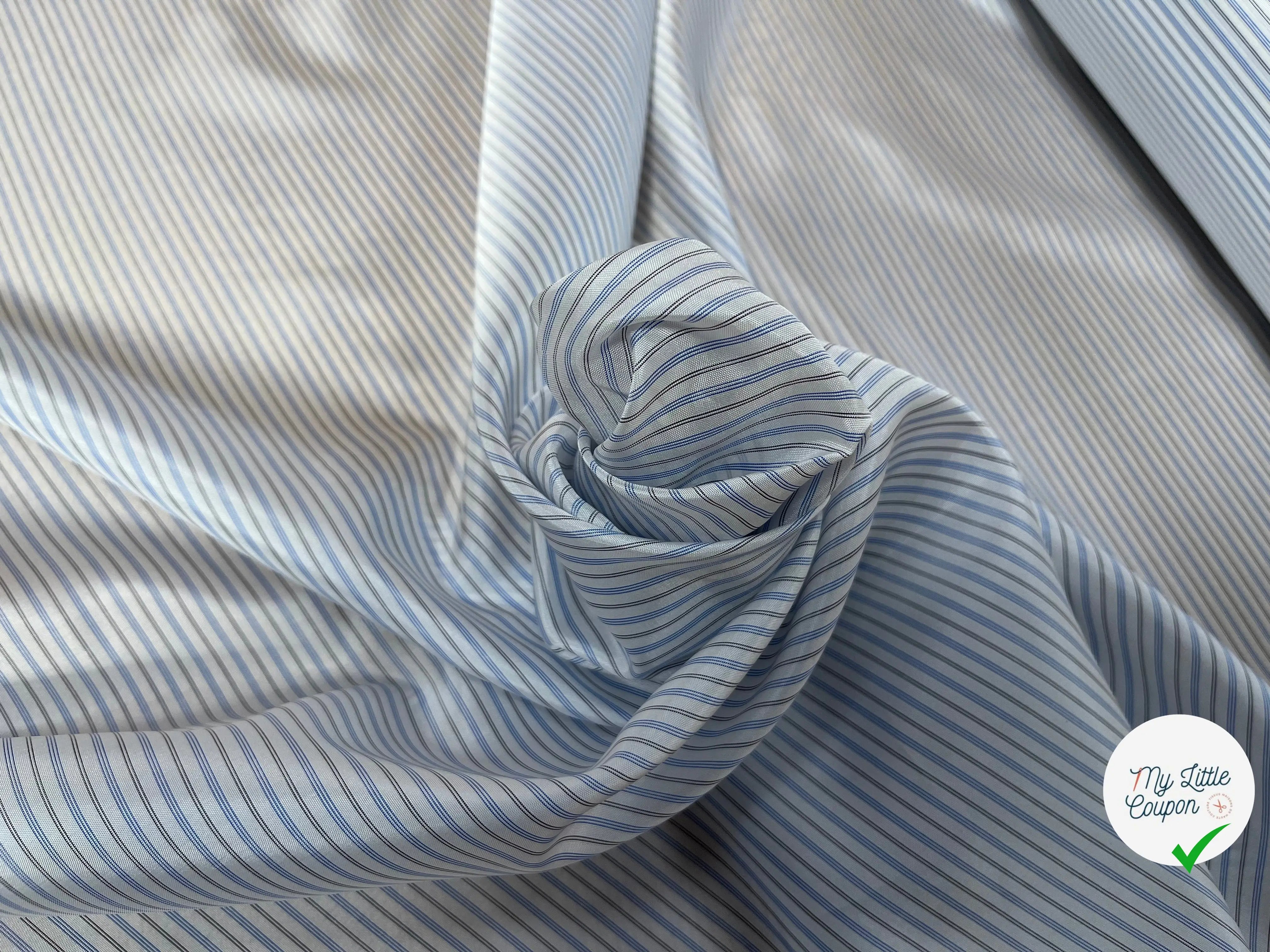 DOUBLURE MIGNONNETTE ACV A RAYURE BLEUE GRISE FOND BLANC - My Little Coupon