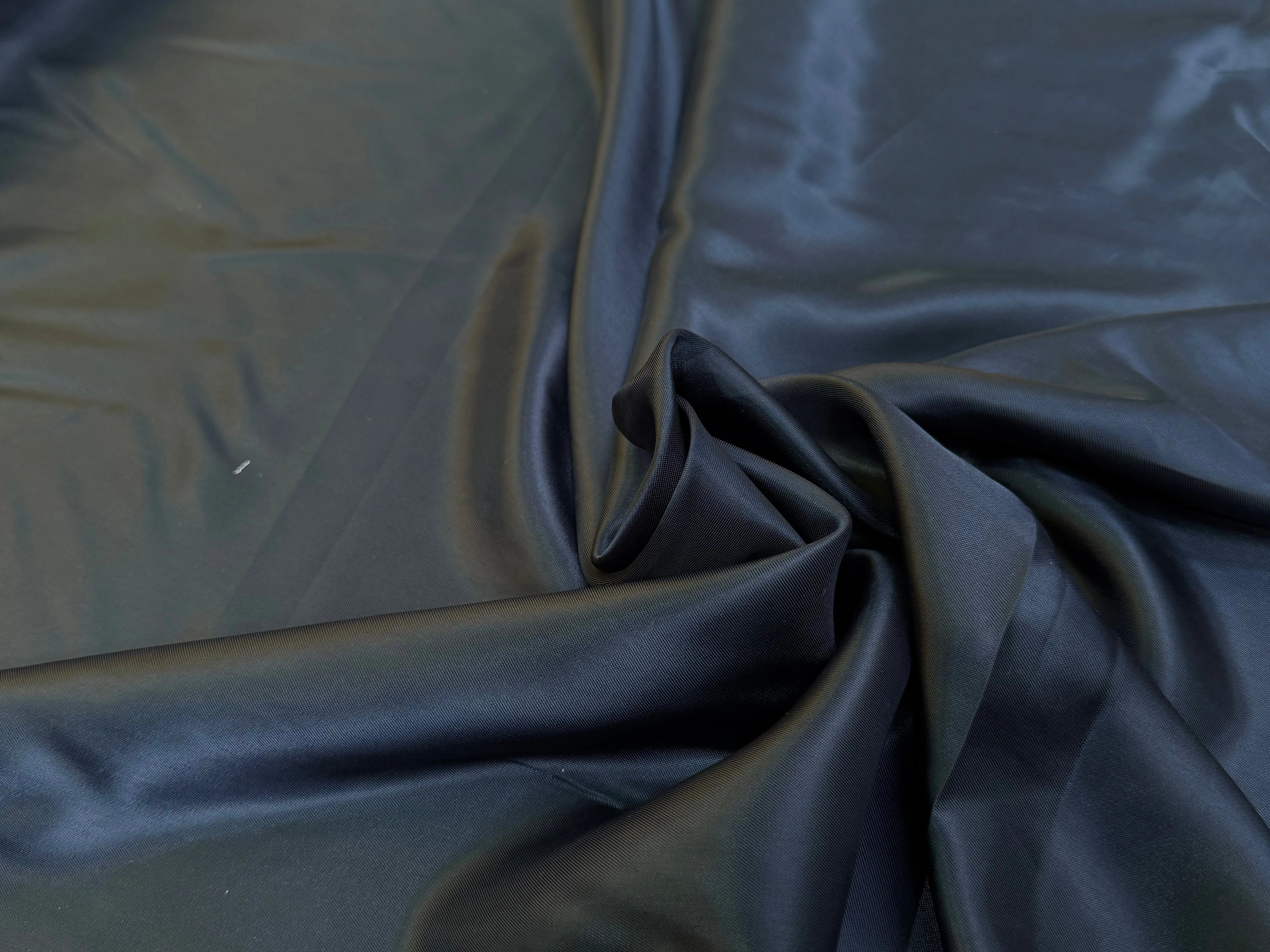 DOUBLURE VISCOSE ACETATE BLEU NUIT LÉGÈREMENT SATINÉE - My Little Coupon