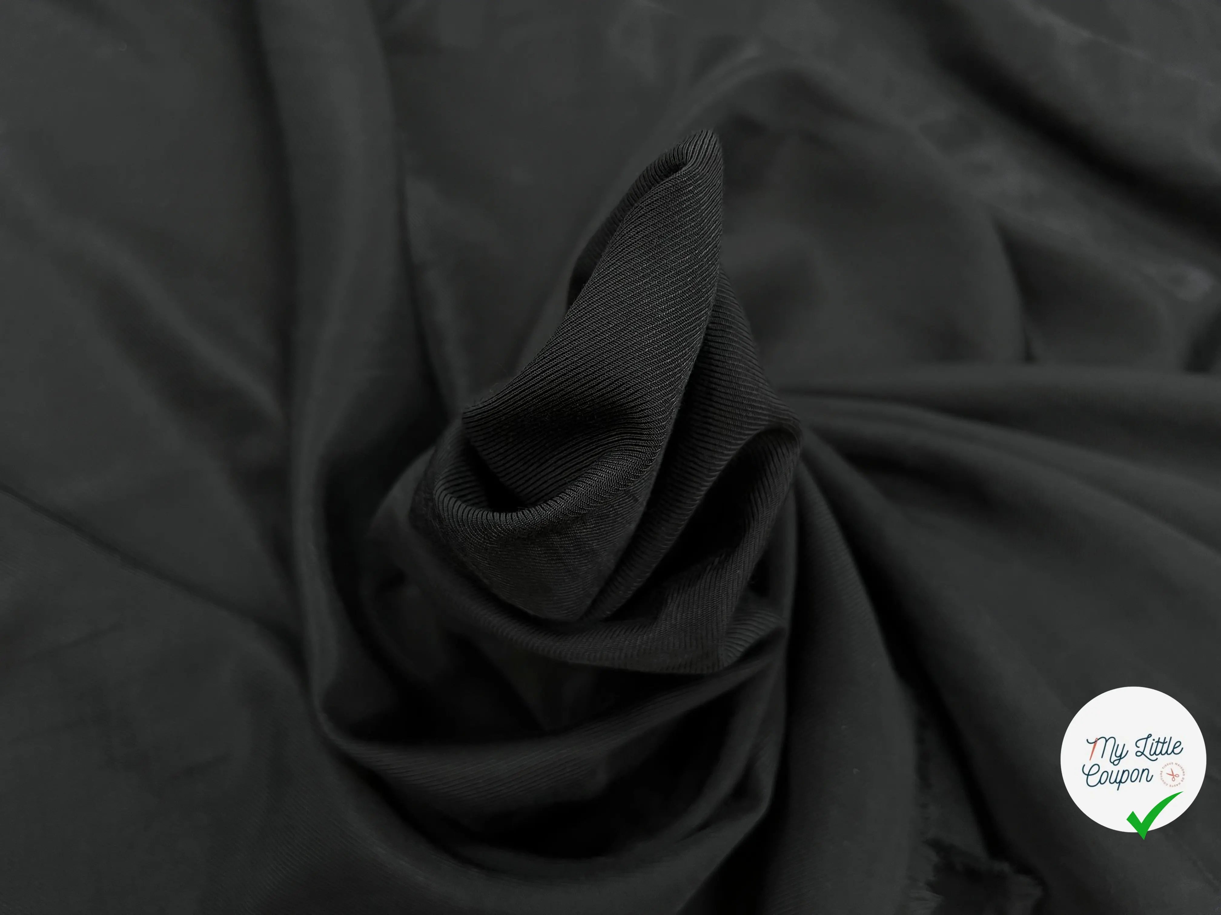 DOUBLURE VISCOSE SERGÉE UNI NOIR FINE RAYURE LISSE - My Little Coupon