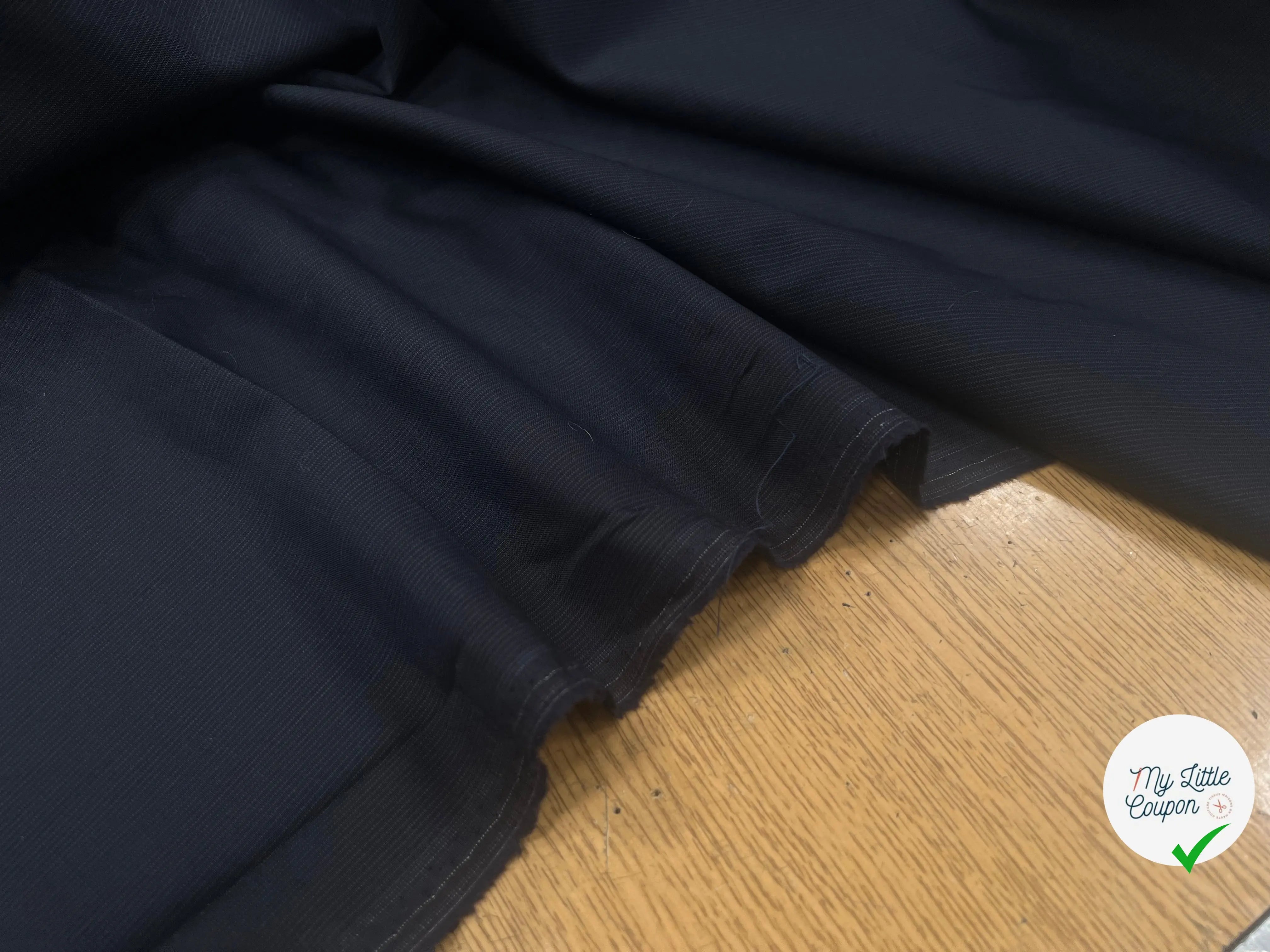 DRAPERIE 100% LAINE VIERGE BLEU NUIT RAYÉE FINES RAYURES - My Little Coupon