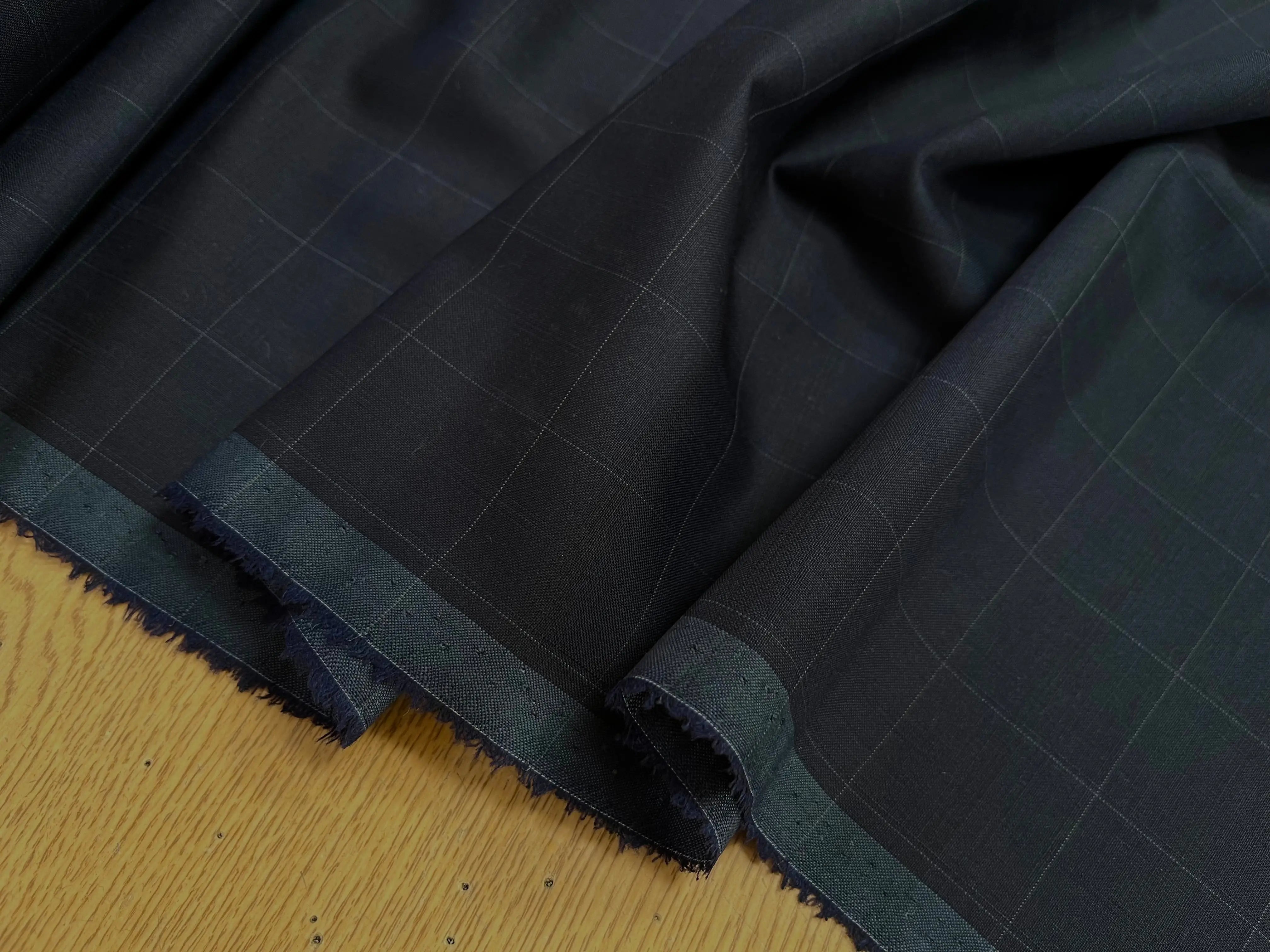 DRAPERIE DE LAINE BLEU NUIT À CARREAUX DEPERLANTE CHIC - My Little Coupon