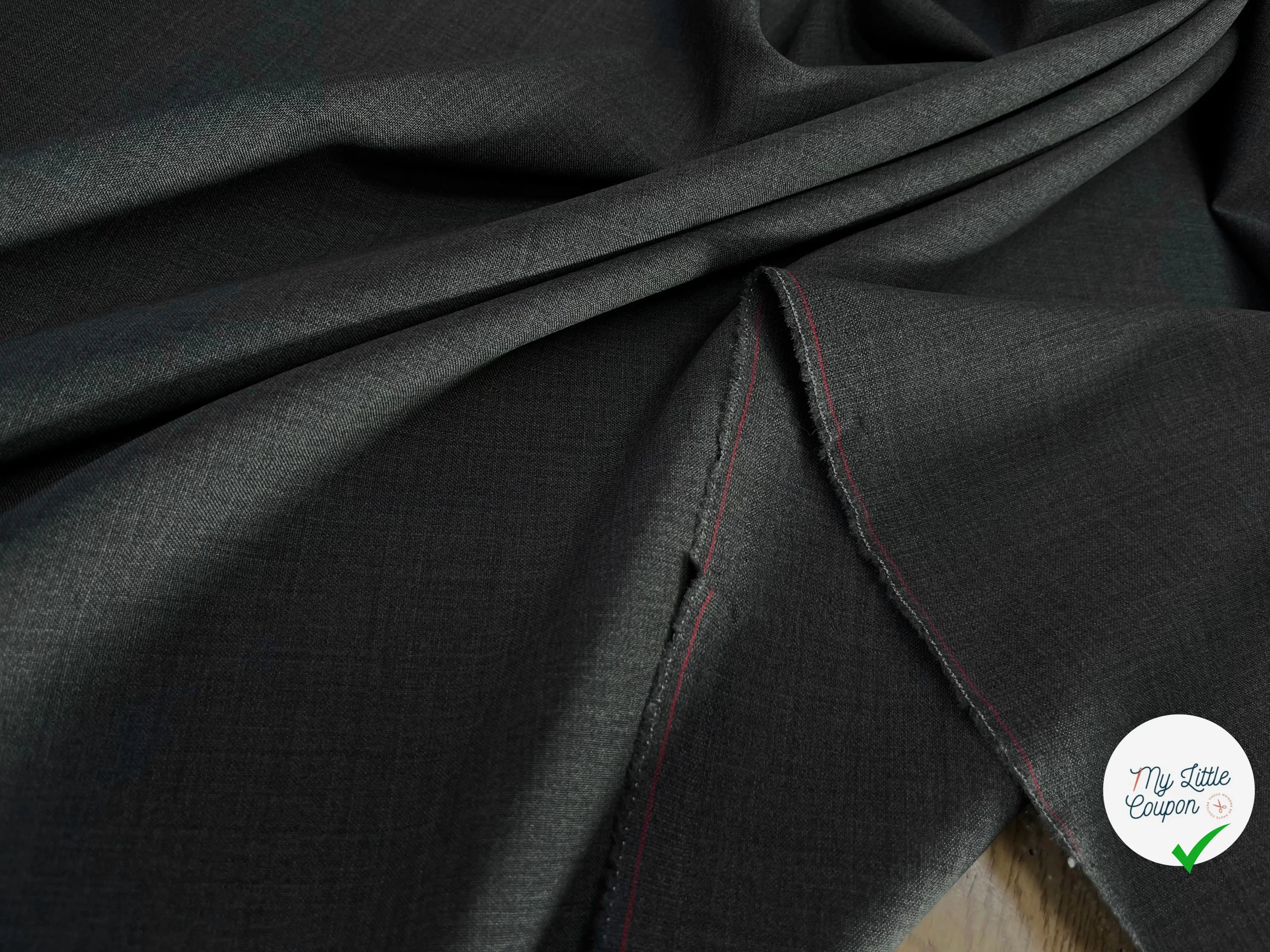 DRAPERIE DE LAINE GRIS DEPERLANTE FIL ROUGE SUR UNE LISIÈRE - My Little Coupon