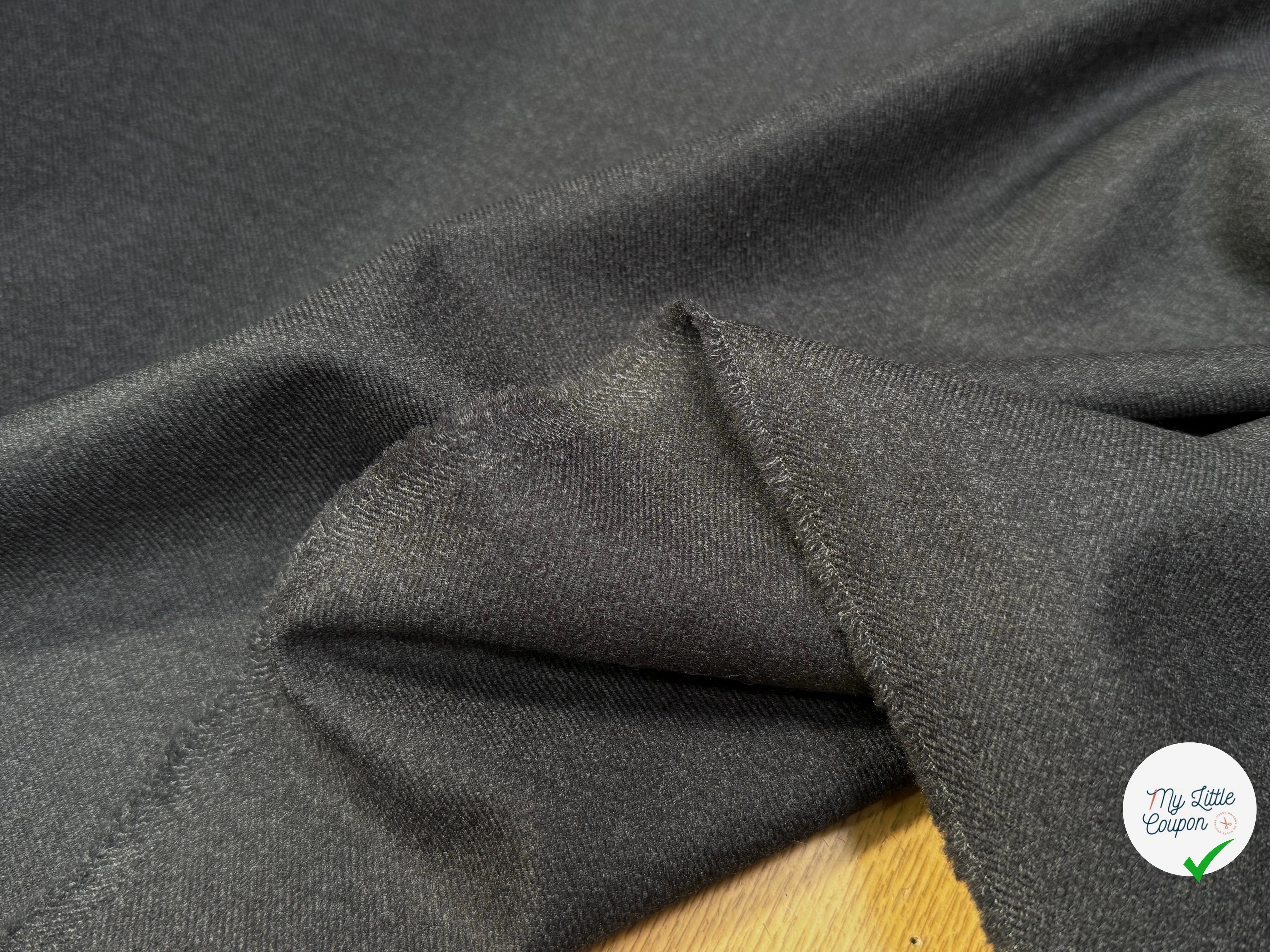 DRAPERIE DE LAINE LOURDE GRISE FONCÉE TRÈS BELLE TENUE 92% LAINE VIERGE - My Little Coupon